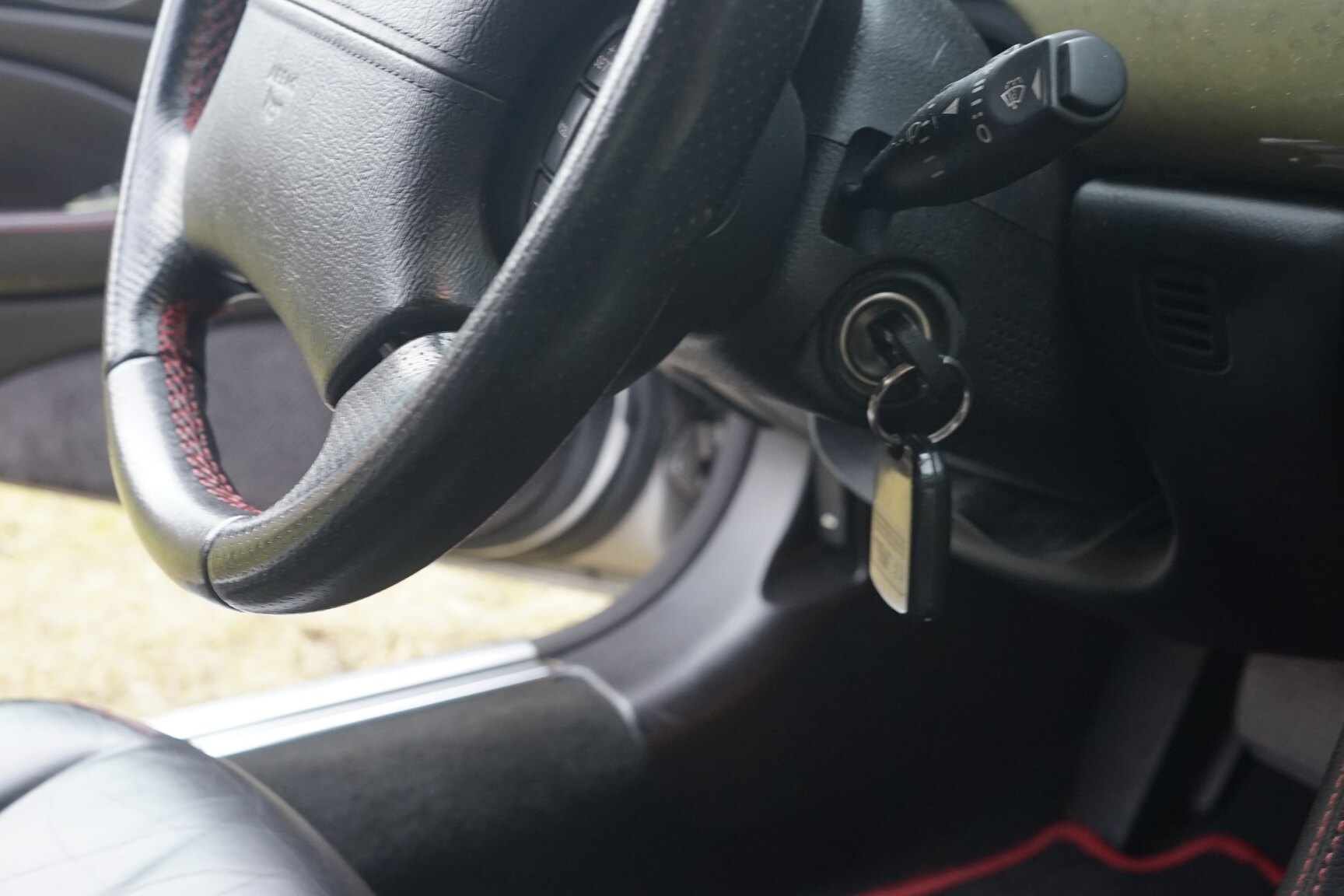 Interior image of 2001 Jaguar XKR Silverstone