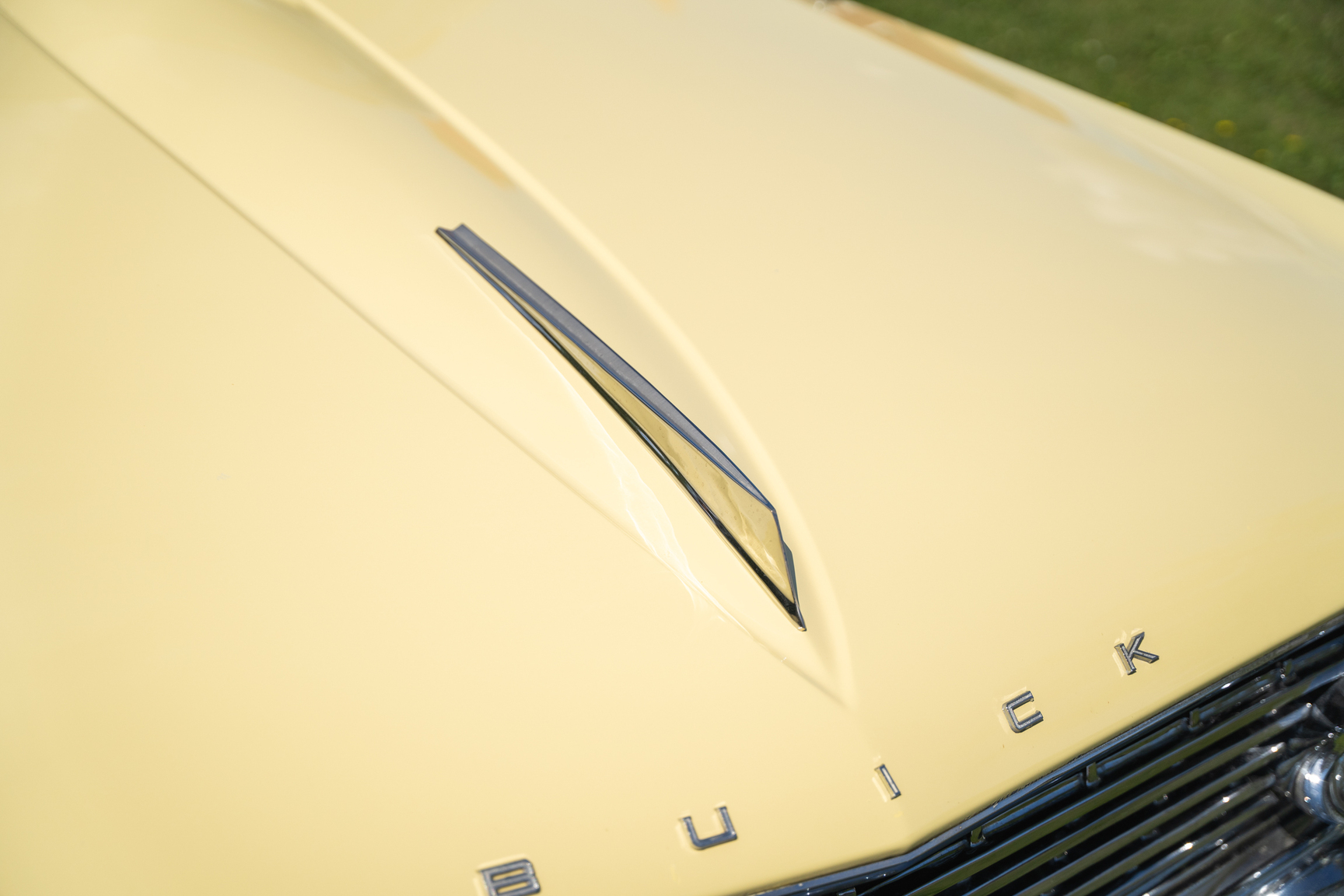 Exterior image of 1961 Buick Electra 225 cab (39)