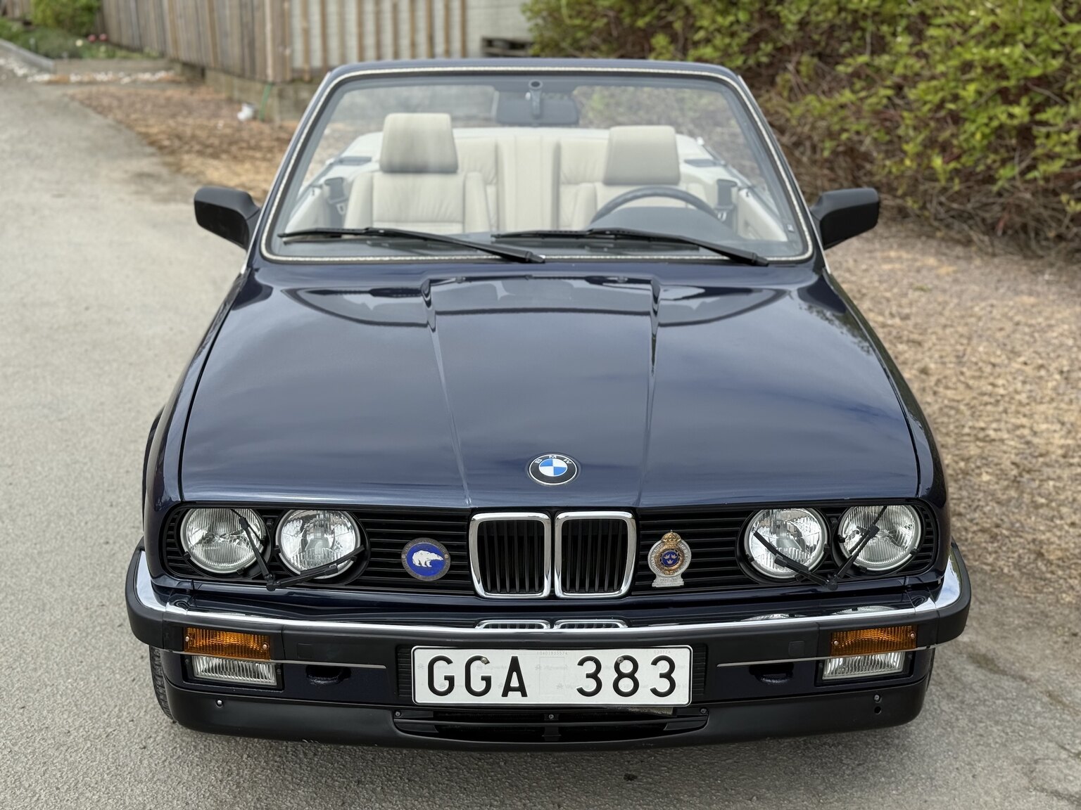 Exterior image of 1987 BMW 325i Convertible