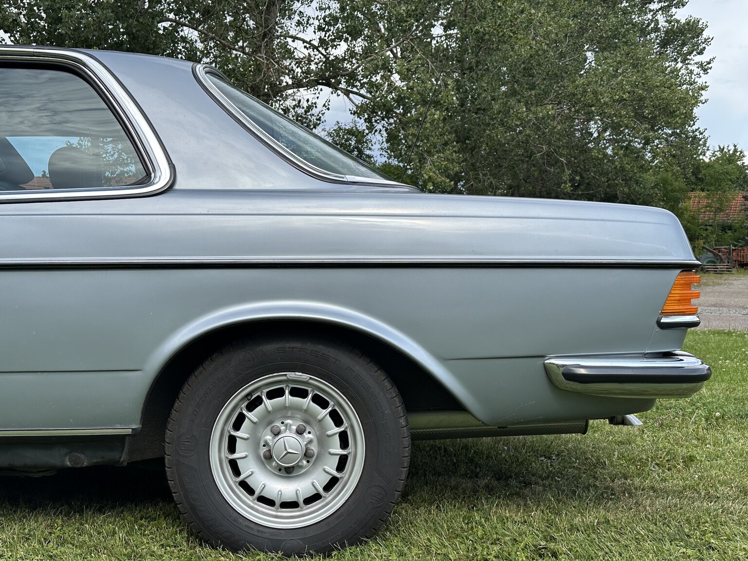Exterior image of 1984 Mercedes-Benz 230 CE