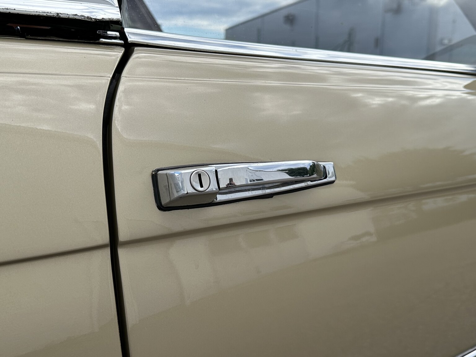 Aussenfoto 1974 Mercedes benz 450 SL