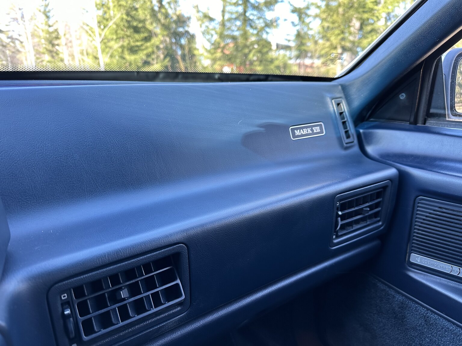 Innenraumfoto von 1987 Lincoln Mark VII LSC