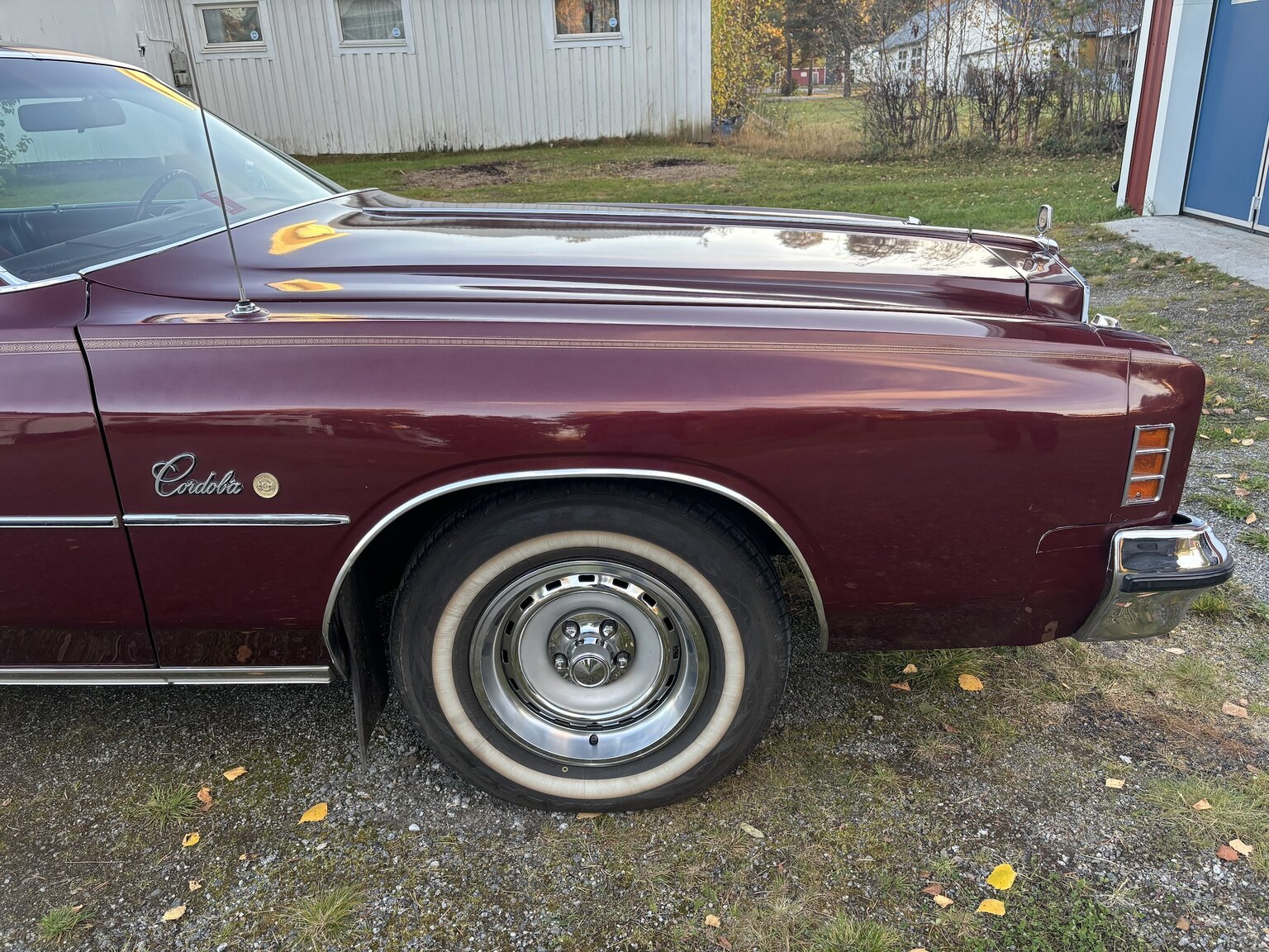 Exterior image of 1976 Chrysler Cordoba
