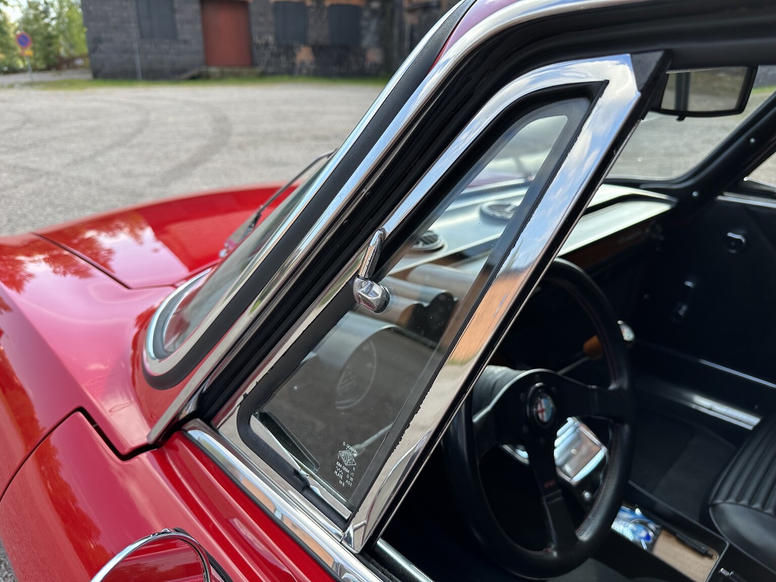 Exteriörbild på 1972 Alfa Romeo 2000 GTV Bertone Coupé