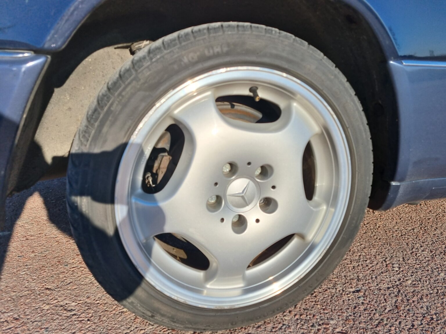 Exteriörbild på 1993 Mercedes-Benz 300 CE Cabriolet