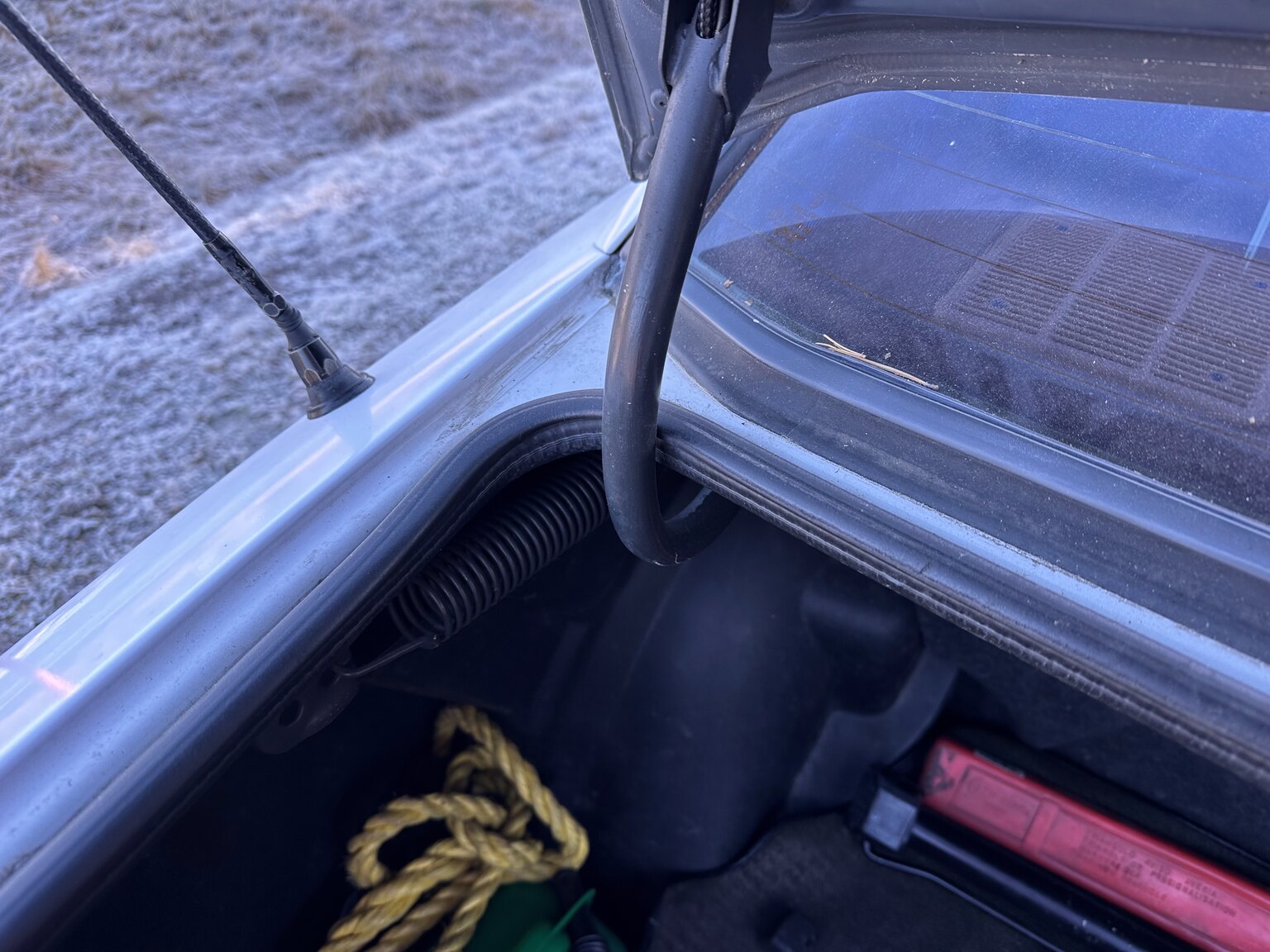 Innenraumfoto von 1988 Mercedes-Benz 190 E 2.3 (44)