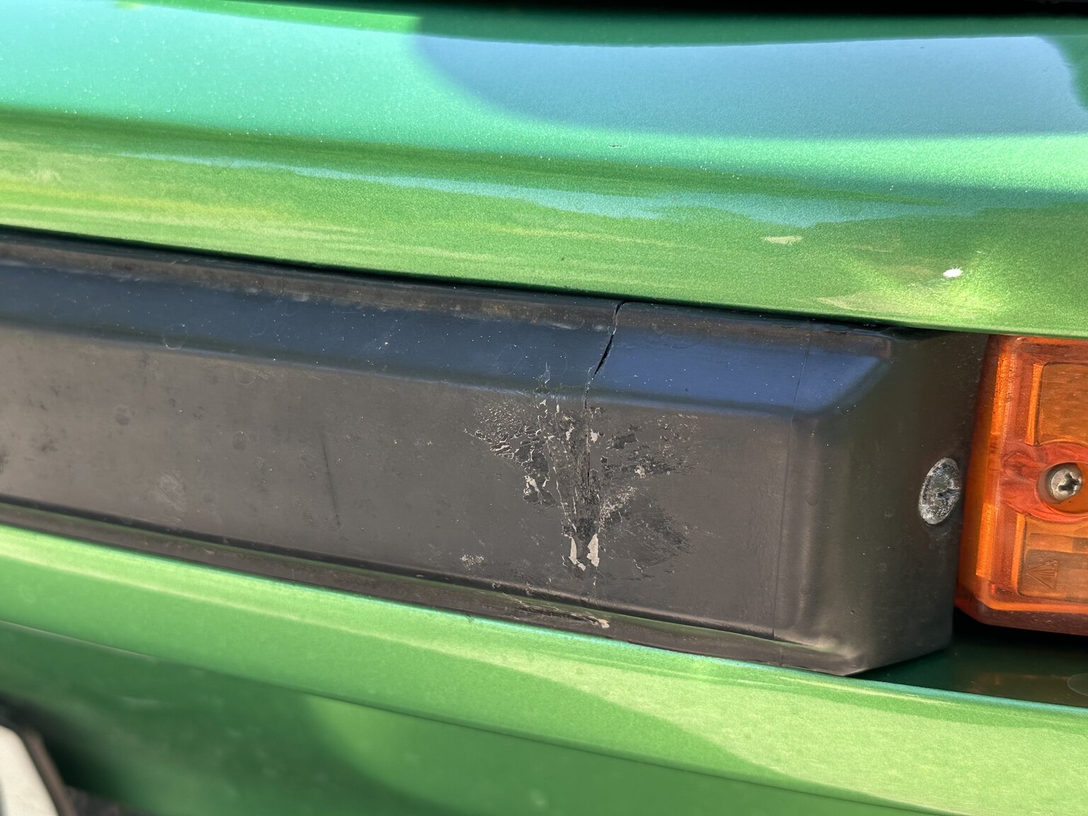 Exterior image of 1975 Porsche 911