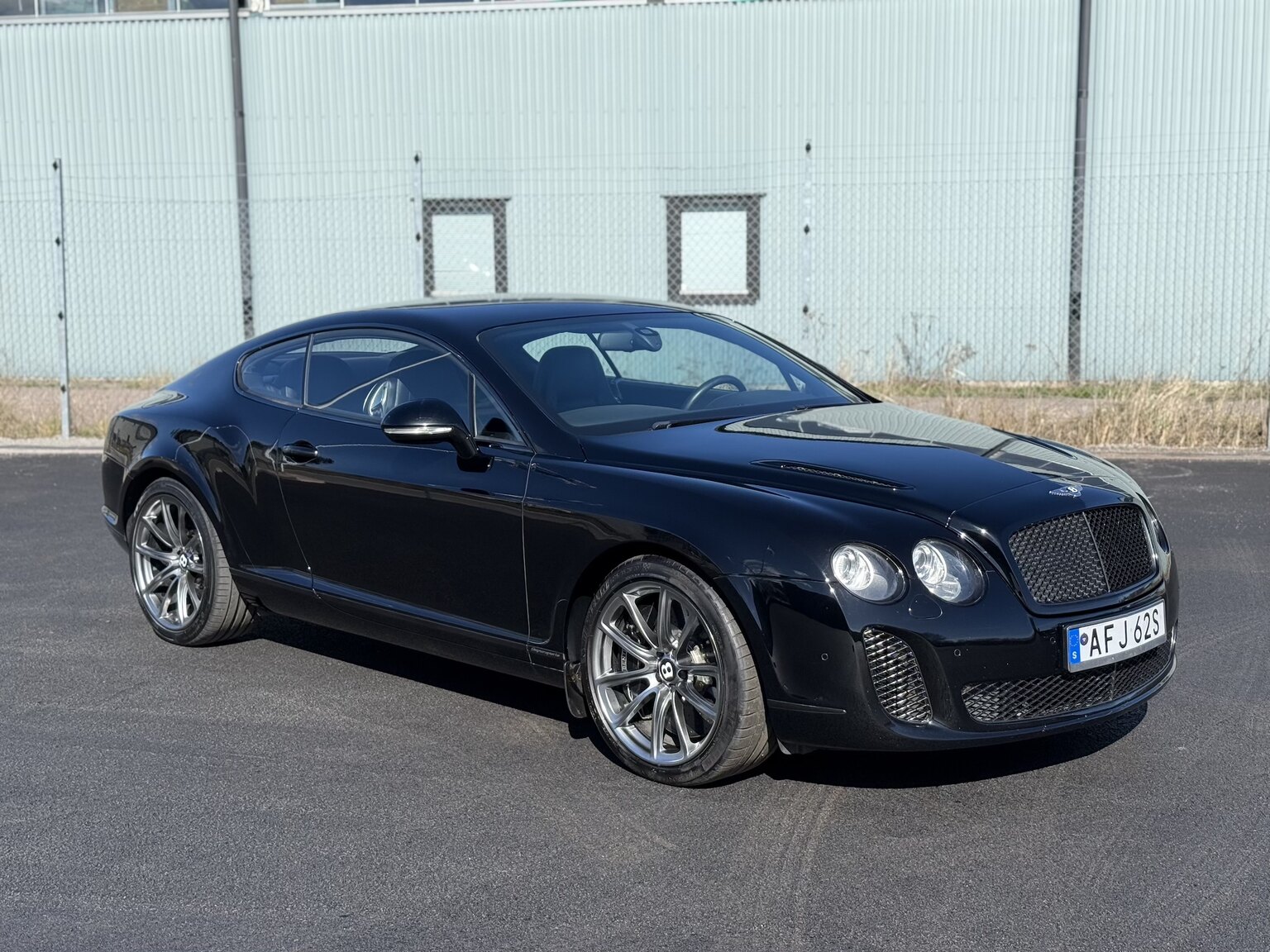 Exteriörbild på 2011 Bentley Continental Supersports