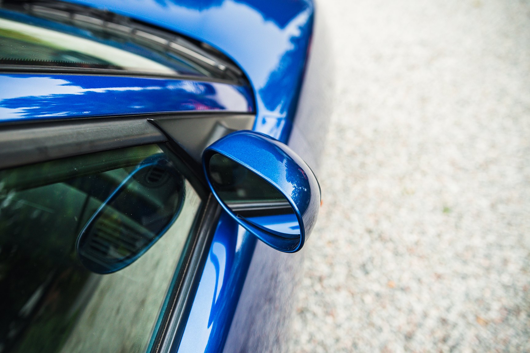 Exterior image of 2000 Fiat Coupé 2.0 Turbo Manuell