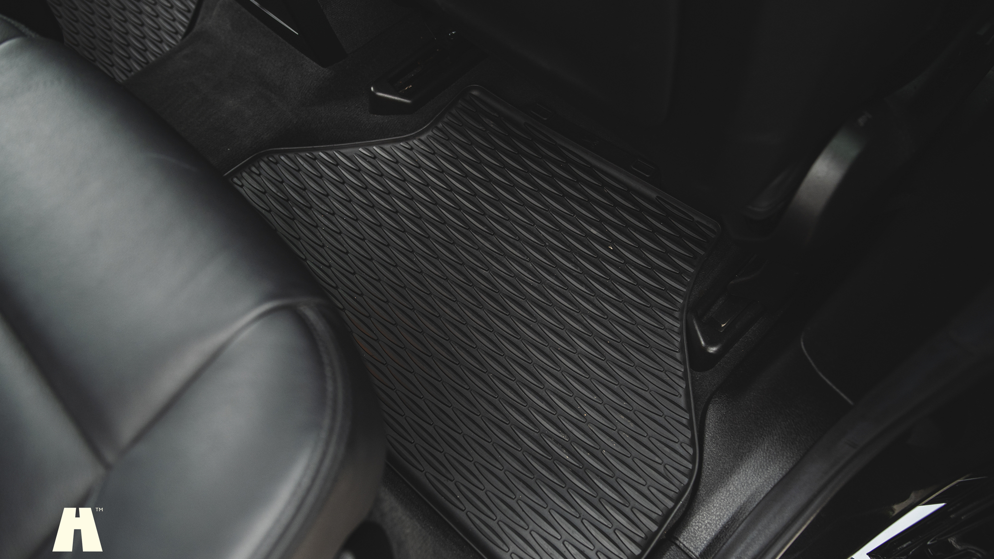 Interior image of 2010 BMW X6 M Ferrita 555HK (43)