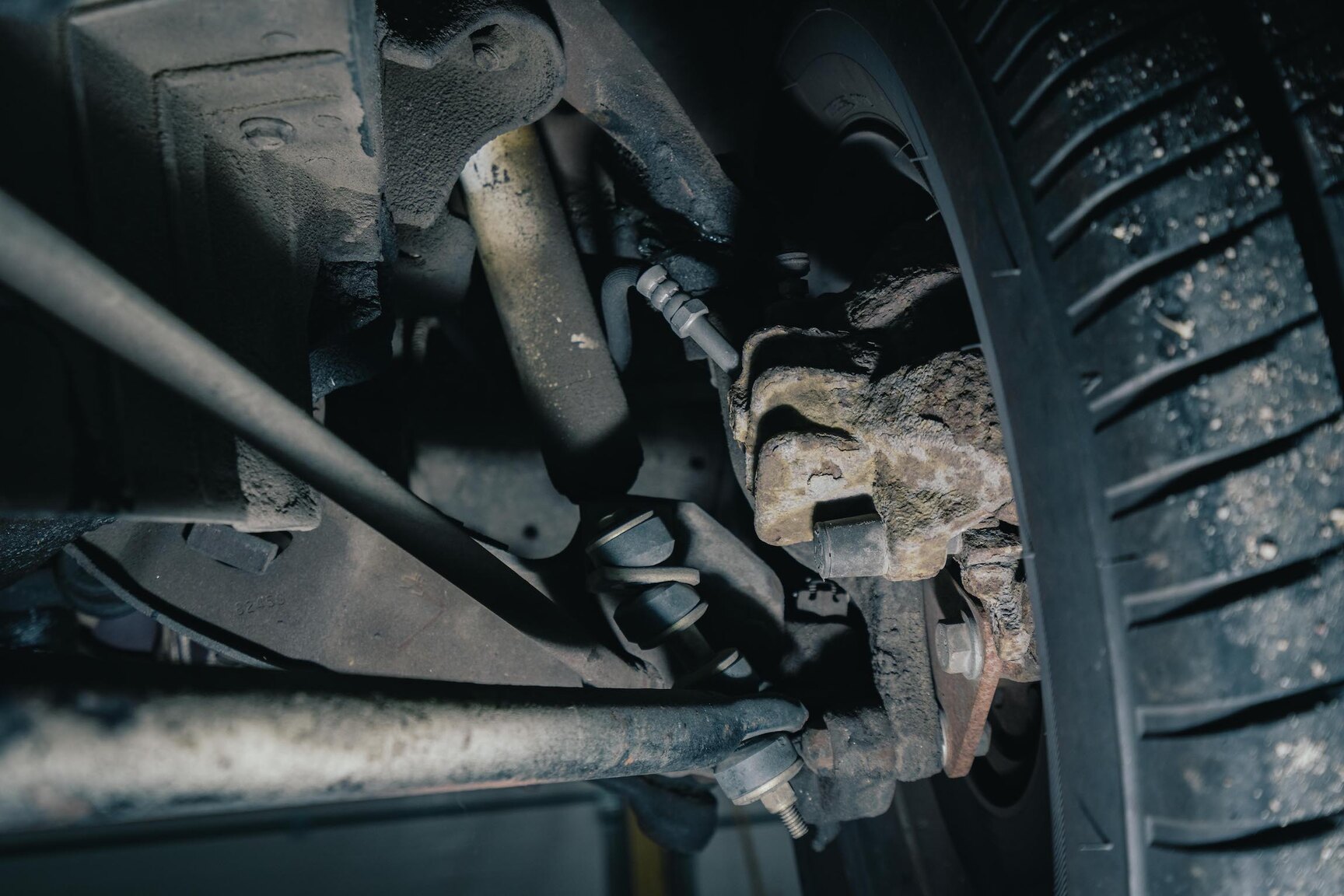 Image of 1972 Plymouth Duster 360 mechanics (38)