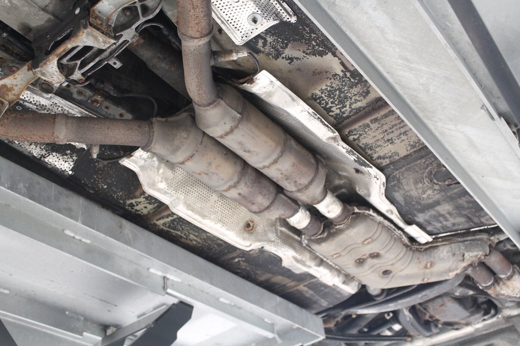 Image of 1996 BMW 540i Touring "No Reserve Auction" mechanics