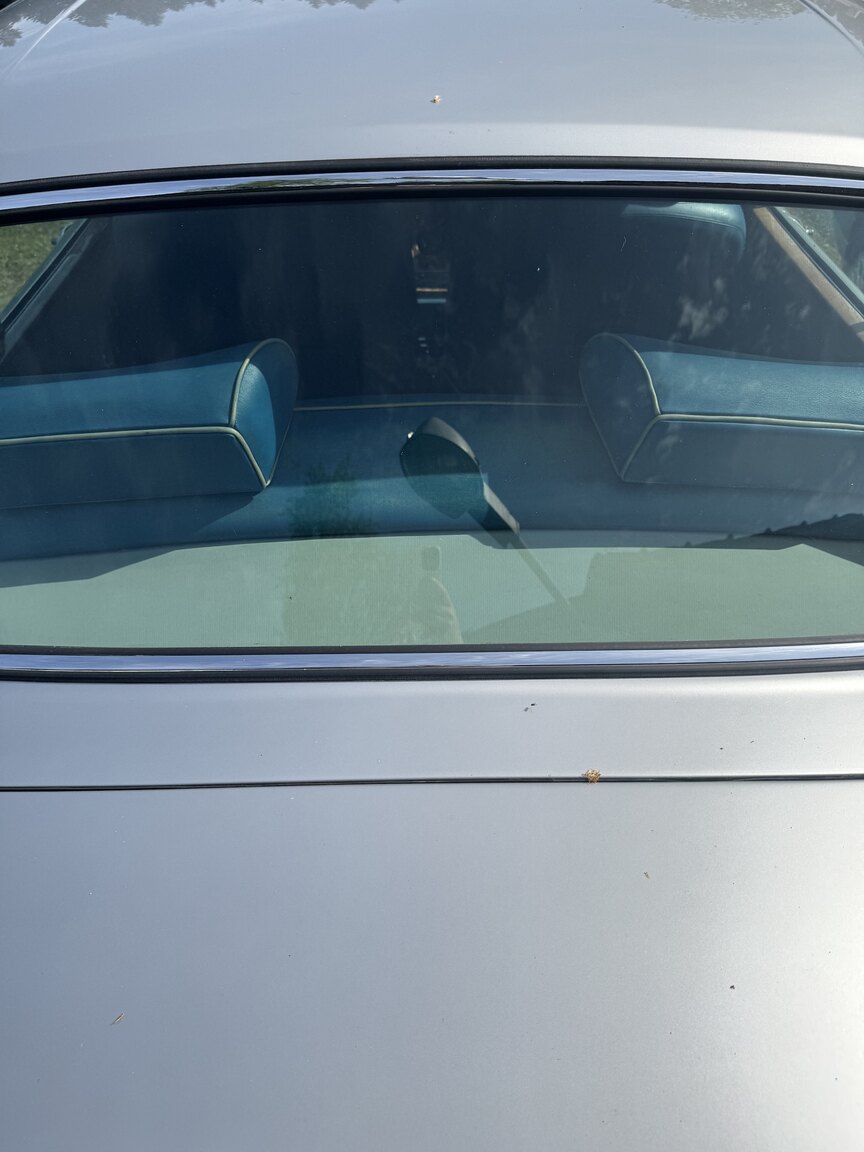 Exterior image of 1976 Rolls-Royce Silver Shadow