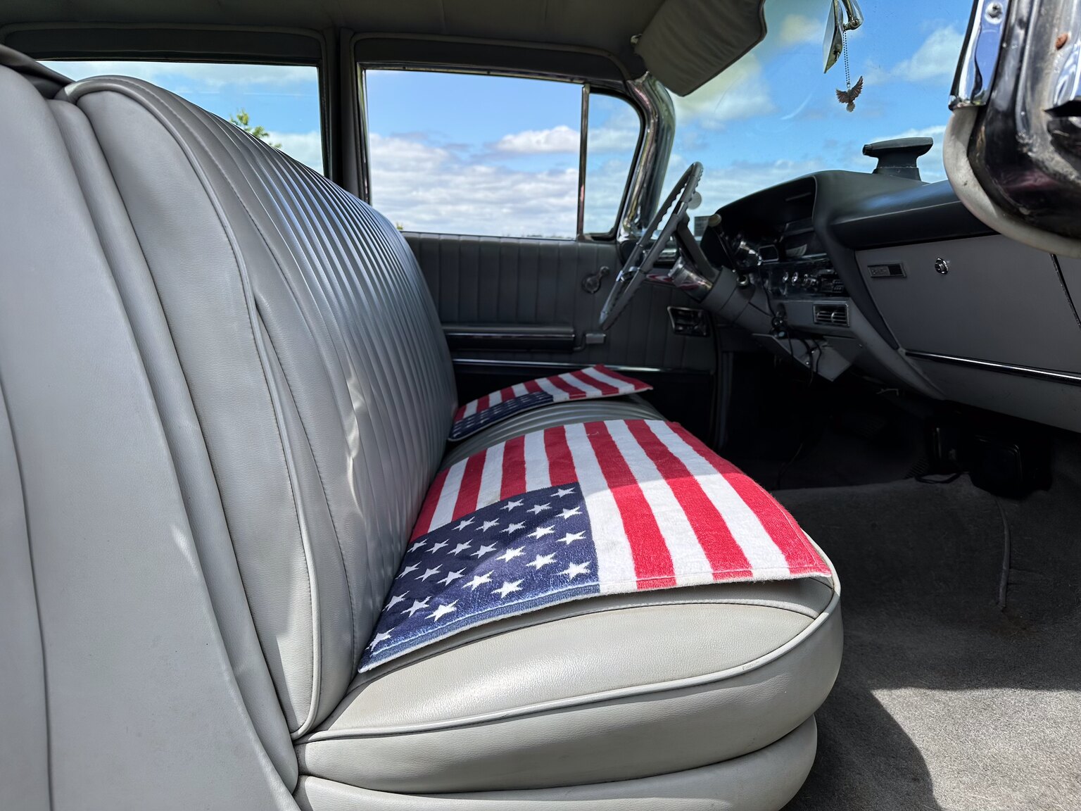 Innenraumfoto von 1964 Cadillac Fleetwood Seventy-Five Limousine (54)