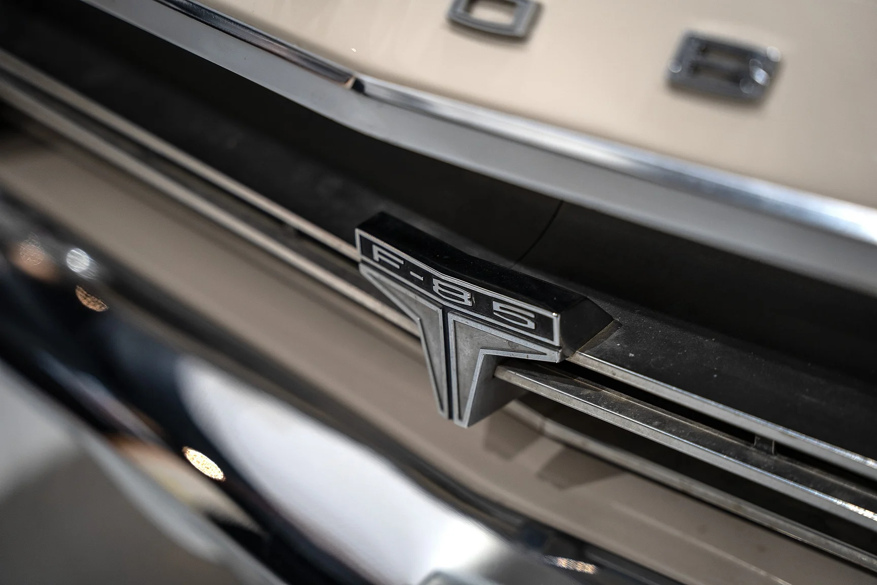 Aussenfoto 1964 Oldsmobile Cutlass Convertible (18)