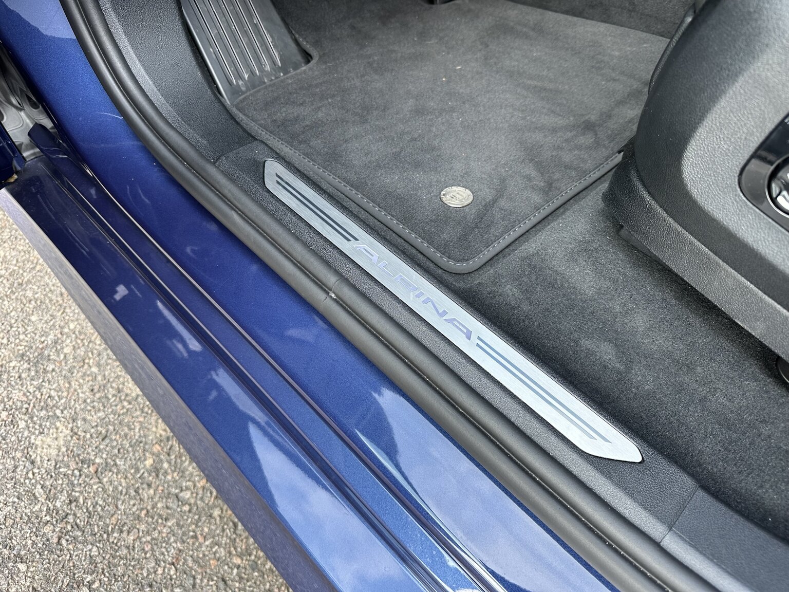 Interior image of 2022 ALPINA XB7