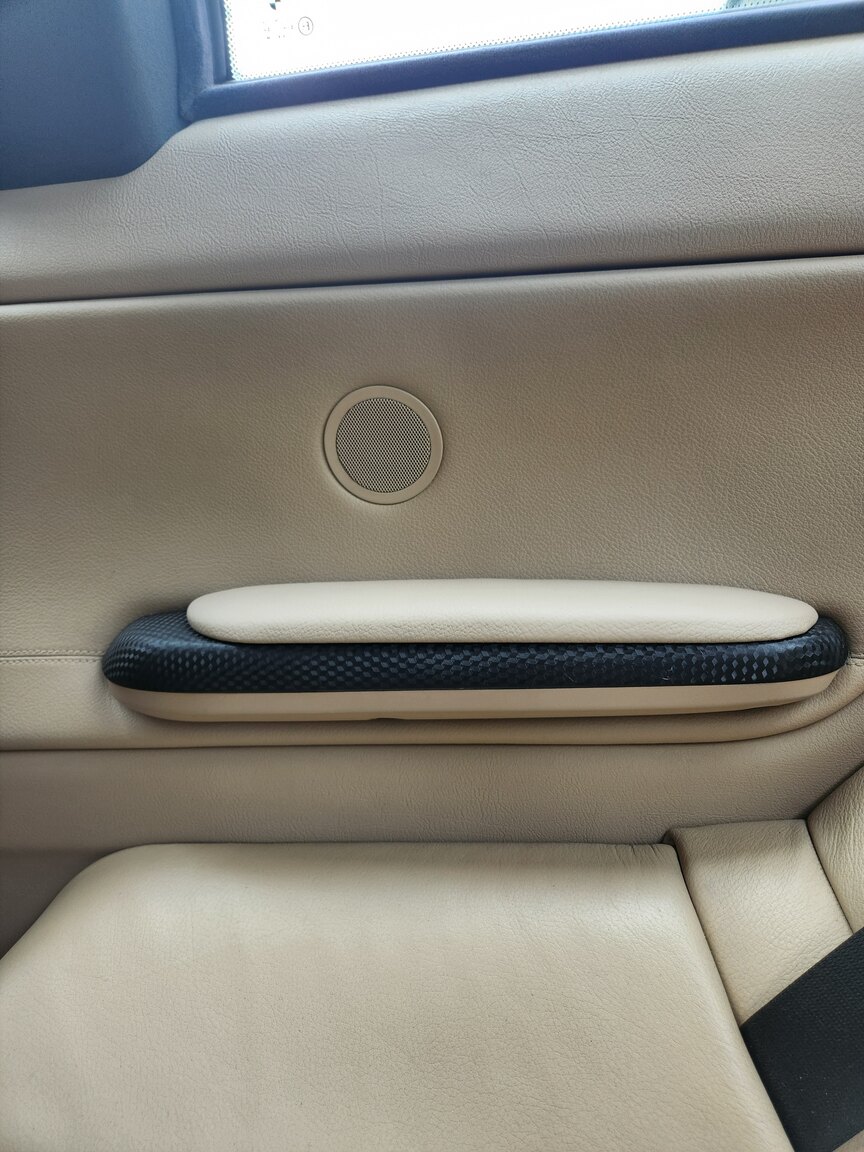 Interior image of 2002  BMW 330Ci 