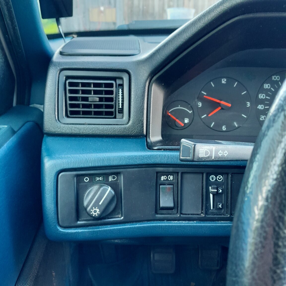 Interiörbild 1992 Volvo 944 GL SE