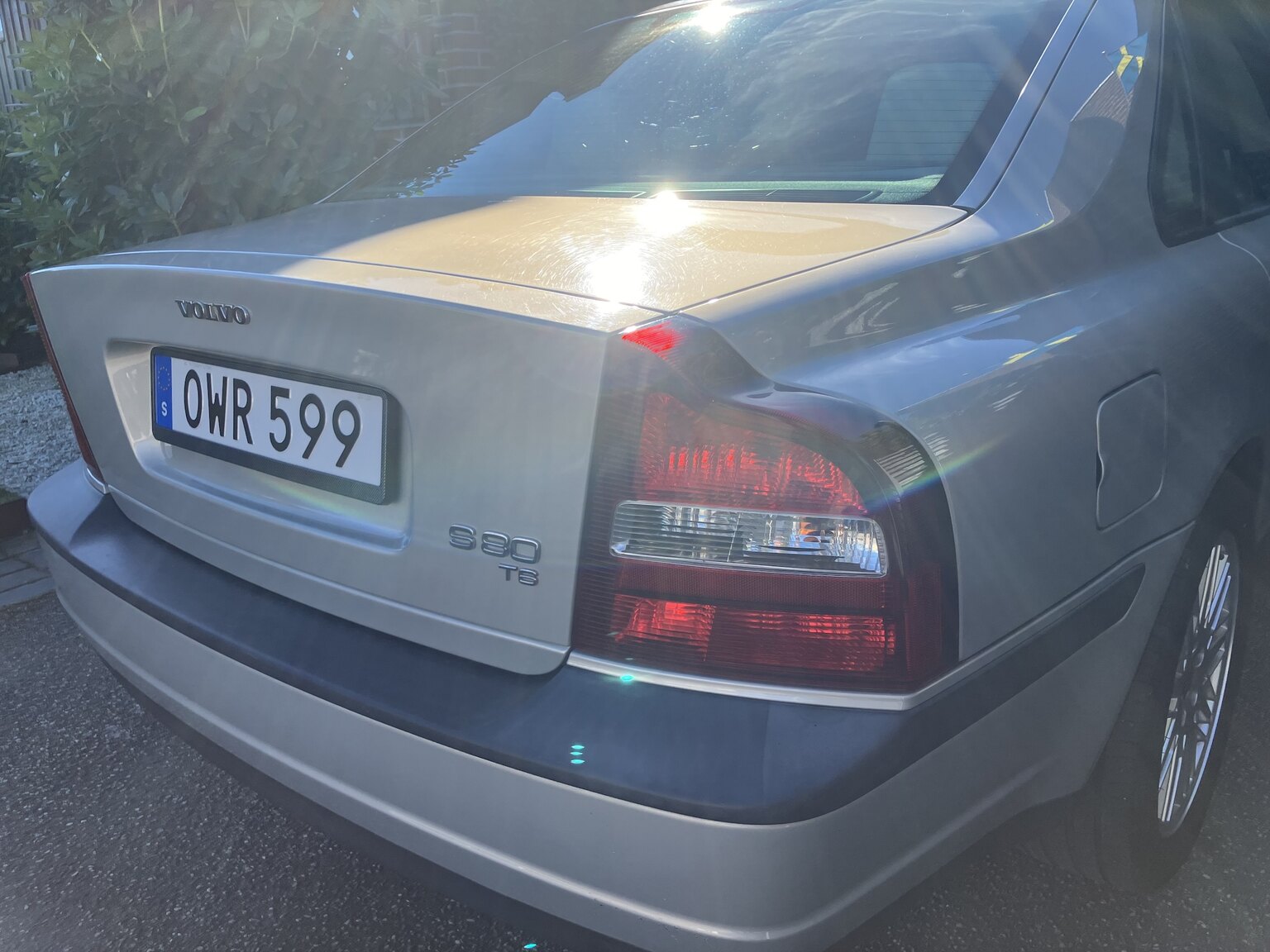 Exterior image of 1999 Volvo S80