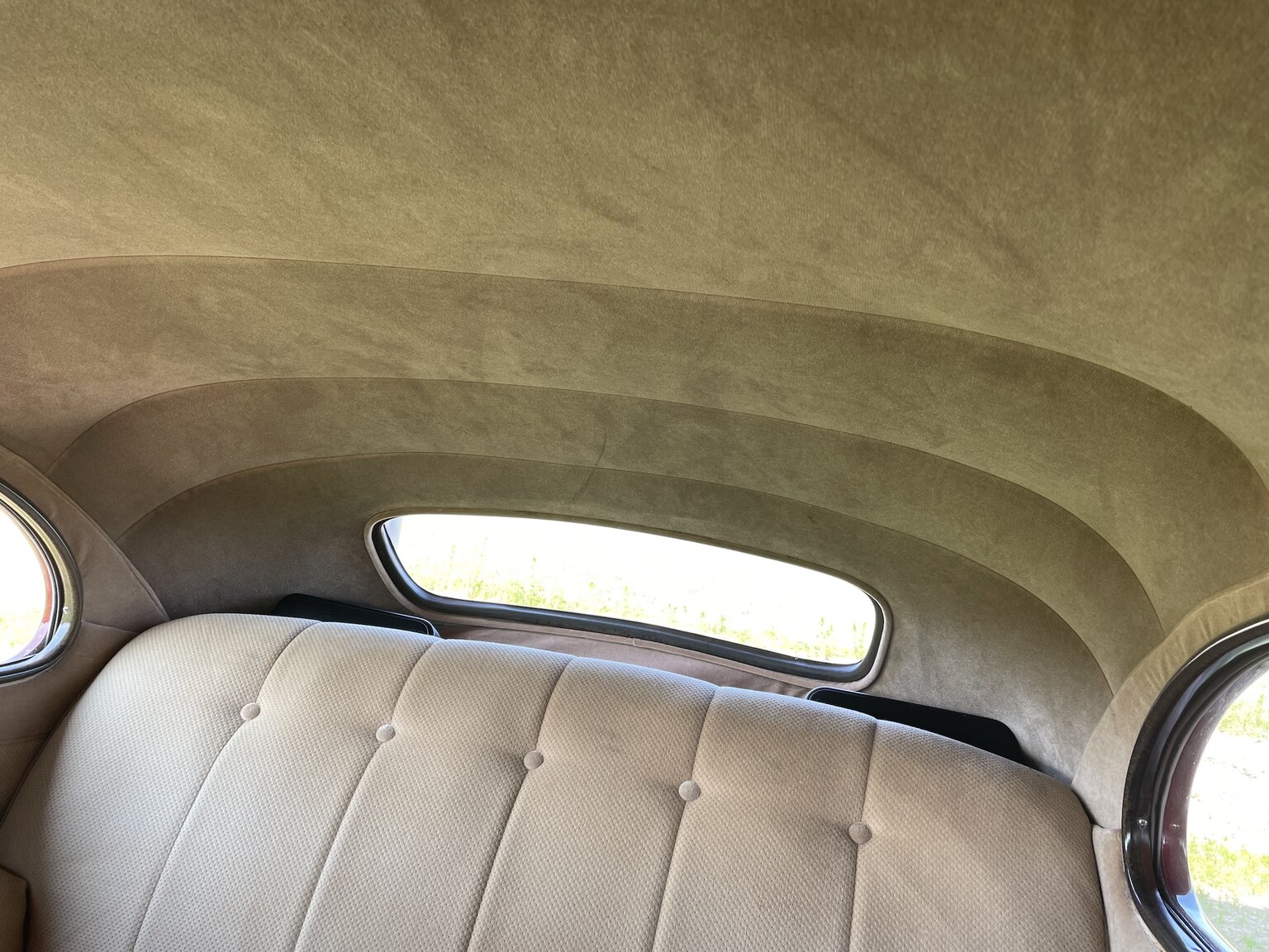 Interior image of 1940 Hudson Modell 40 Traveller Brougham 