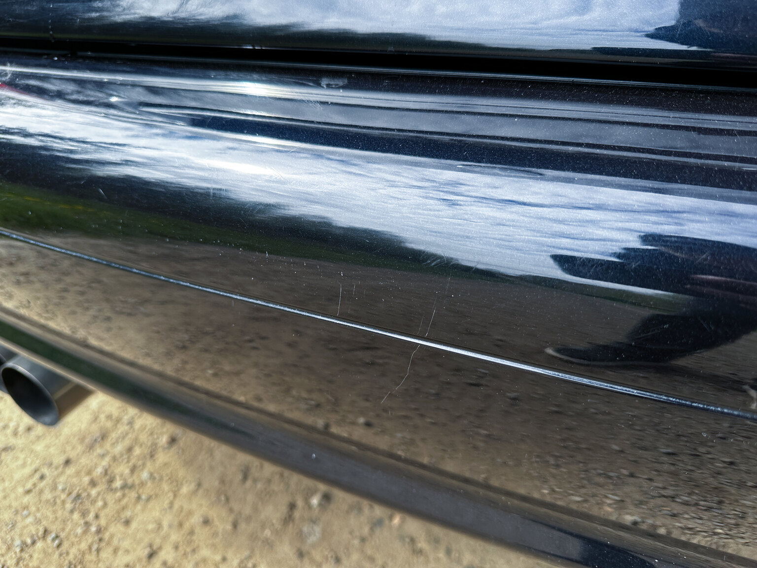 Exterior image of 2000 BMW M5 E39