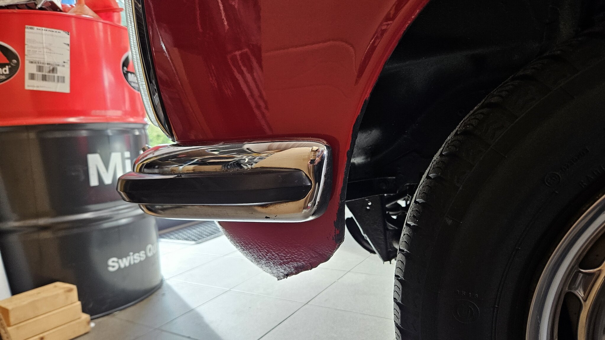 Exteriörbild på 1975 Mercedes-Benz 200