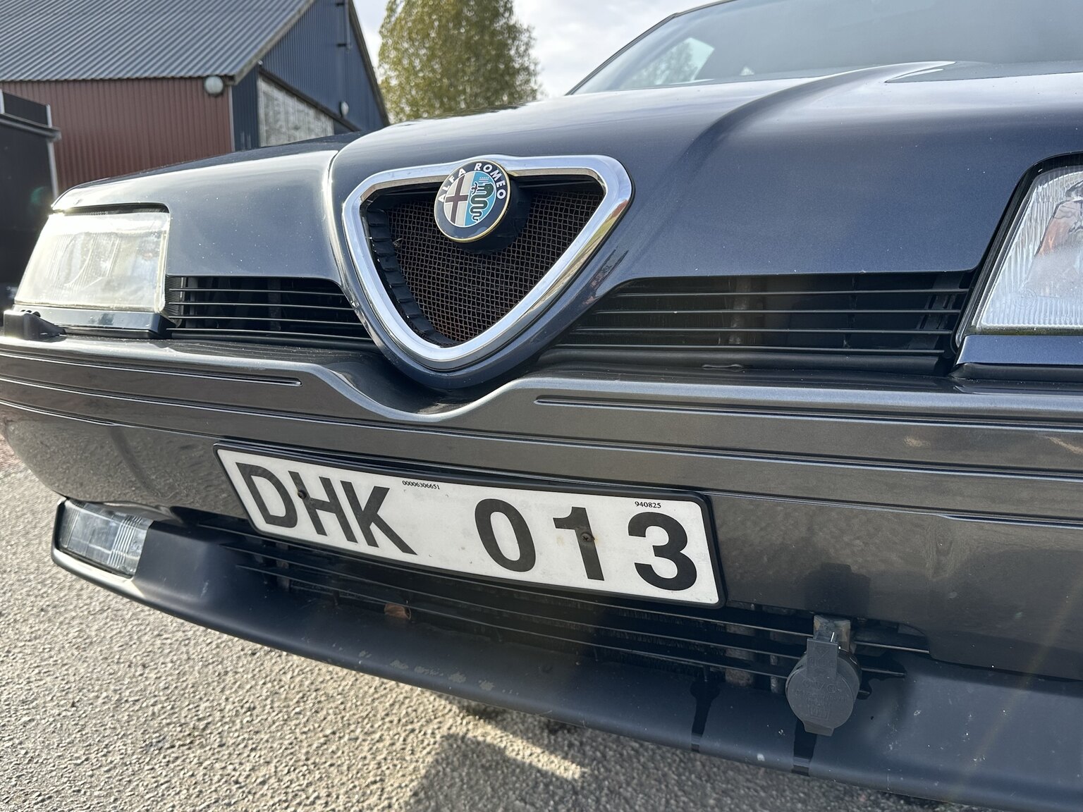 Exteriörbild på 1994 Alfa Romeo 164