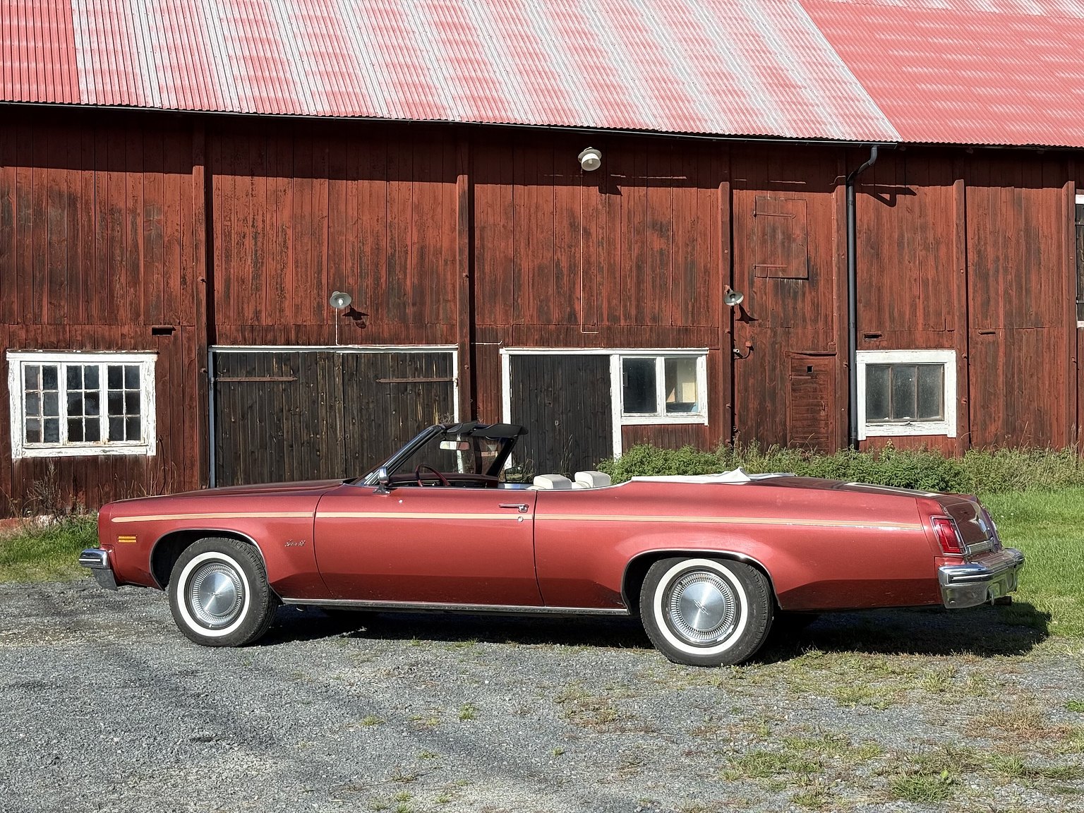 Exteriörbild på 1975 Oldsmobile Delta 88