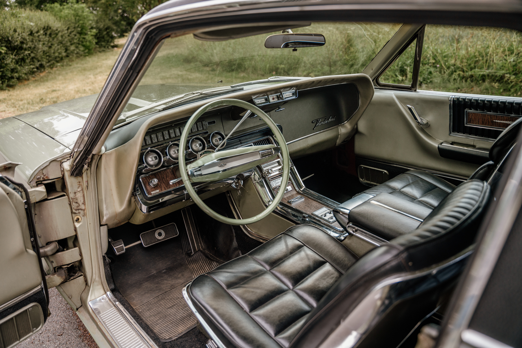 Interior image of 1966 Ford Thunderbird 6.4 Landou Limited Edition