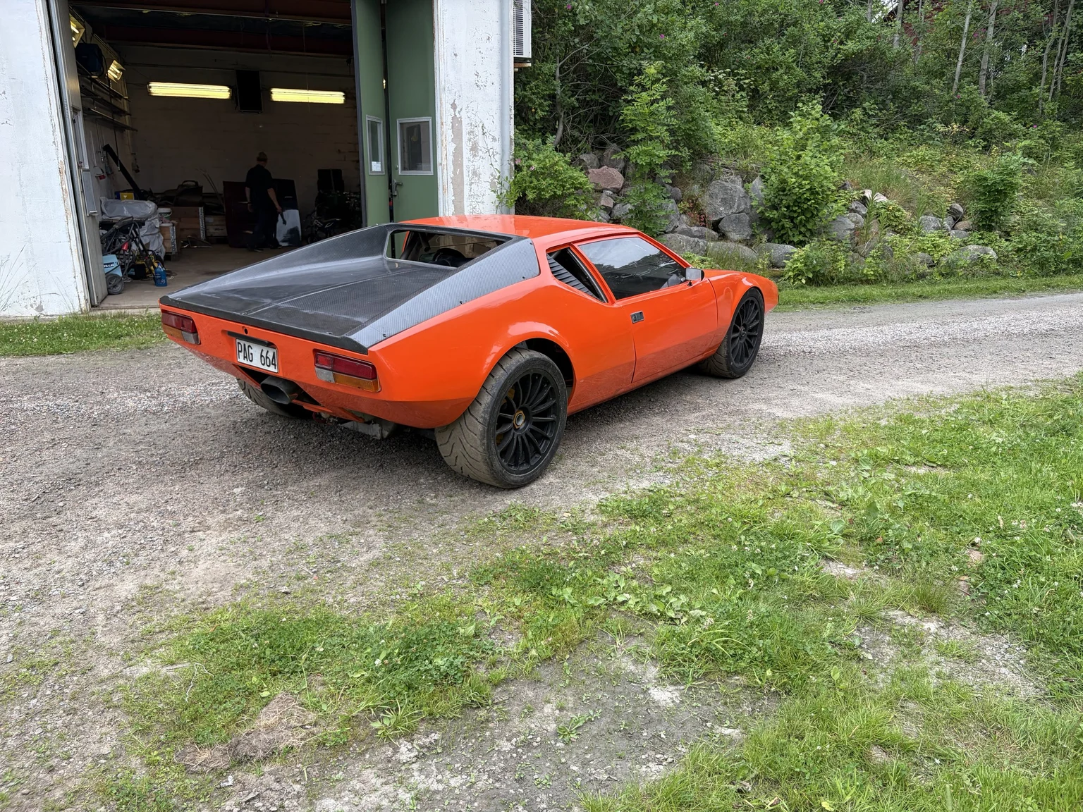 Exteriörbild på 1972 De Tomaso Pantera LS Restomod (39)