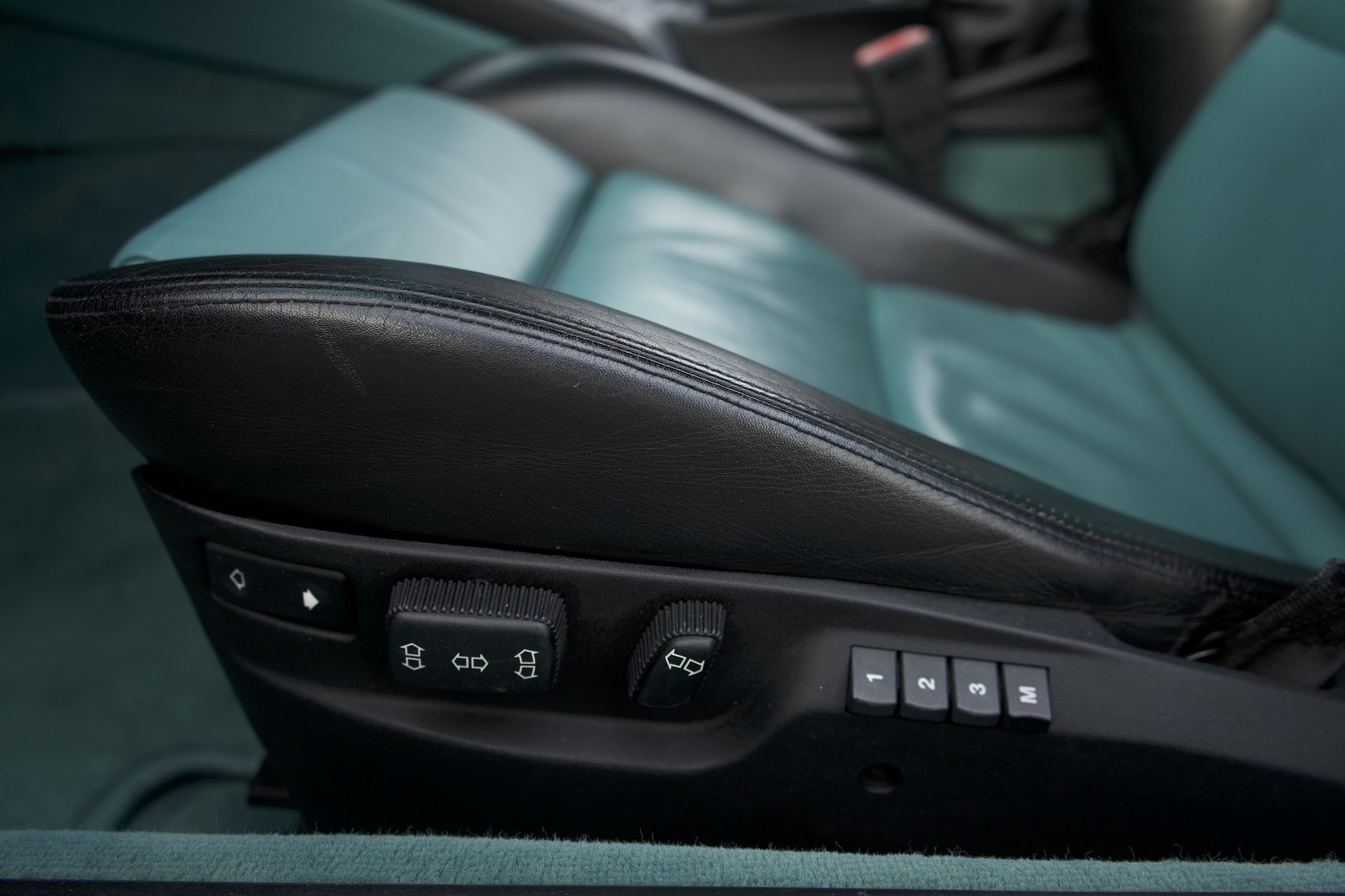 Interiörbild 1992 BMW 850i 6-speed manual - NO RESERVE