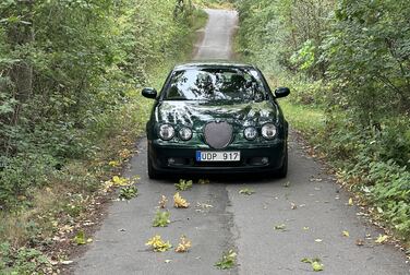 Exterior image of 2003 Jaguar S-Type R