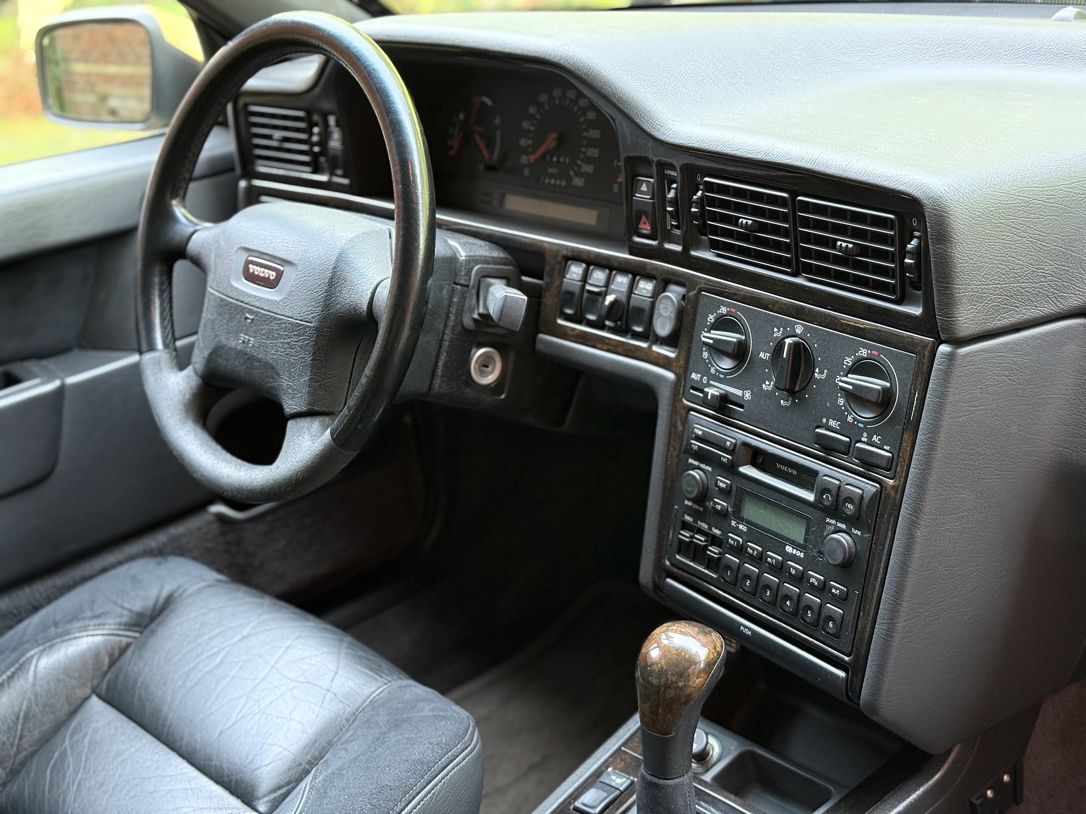 Interior image of 1995 Volvo 850 T-5R