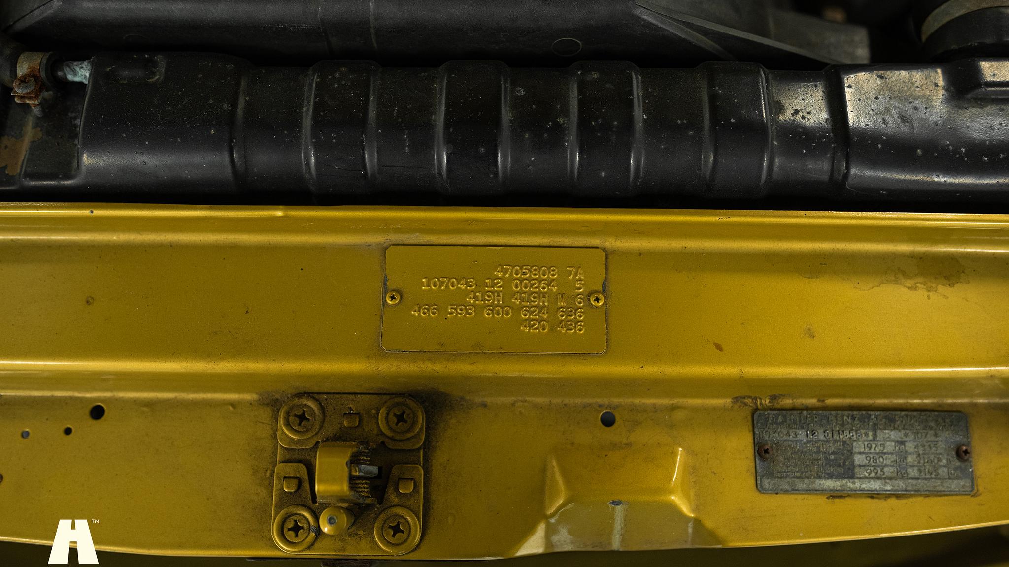 Image of 1975 Mercedes SL 350 mechanics