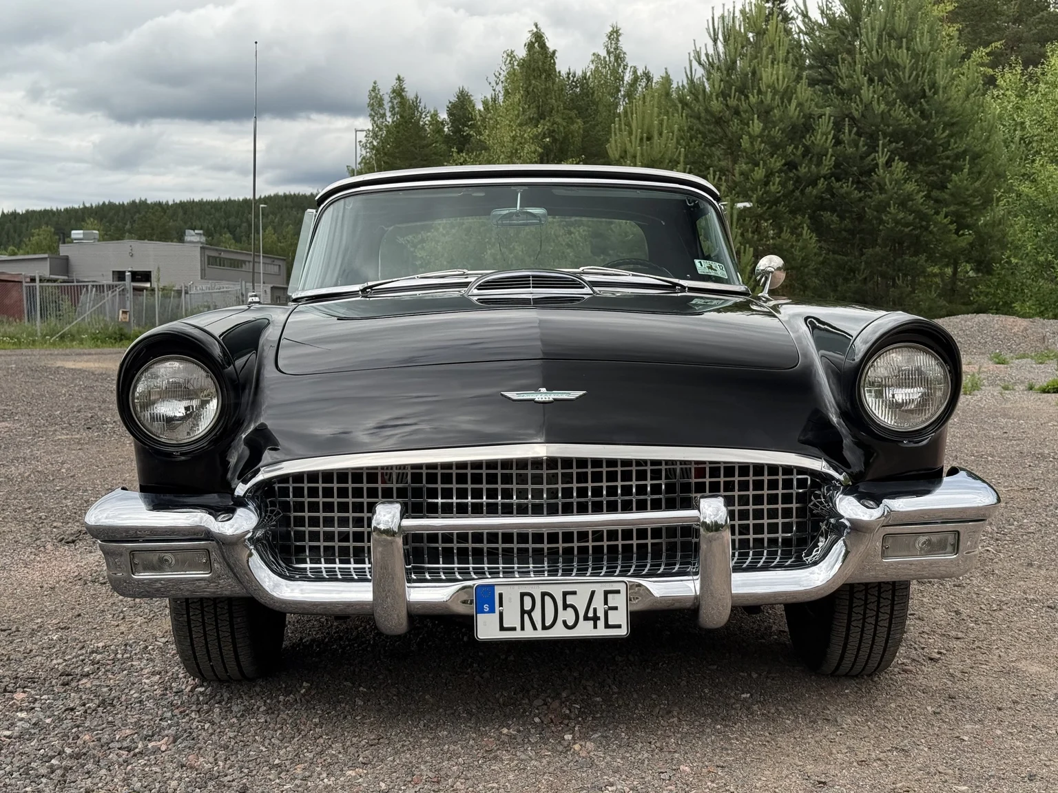 Aussenfoto 1957 Ford Thunderbird (18)