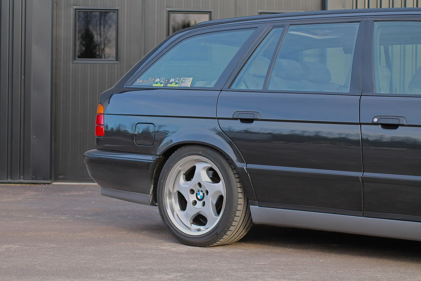 Aussenfoto 1993 BMW E34 M5 Touring  (14)