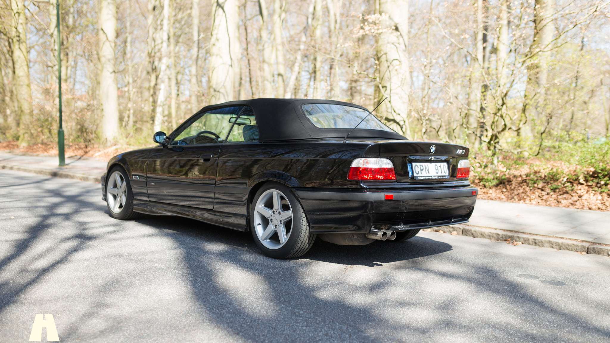 Exterior image of 1996 BMW M3 3.2 Cabriolet (14)