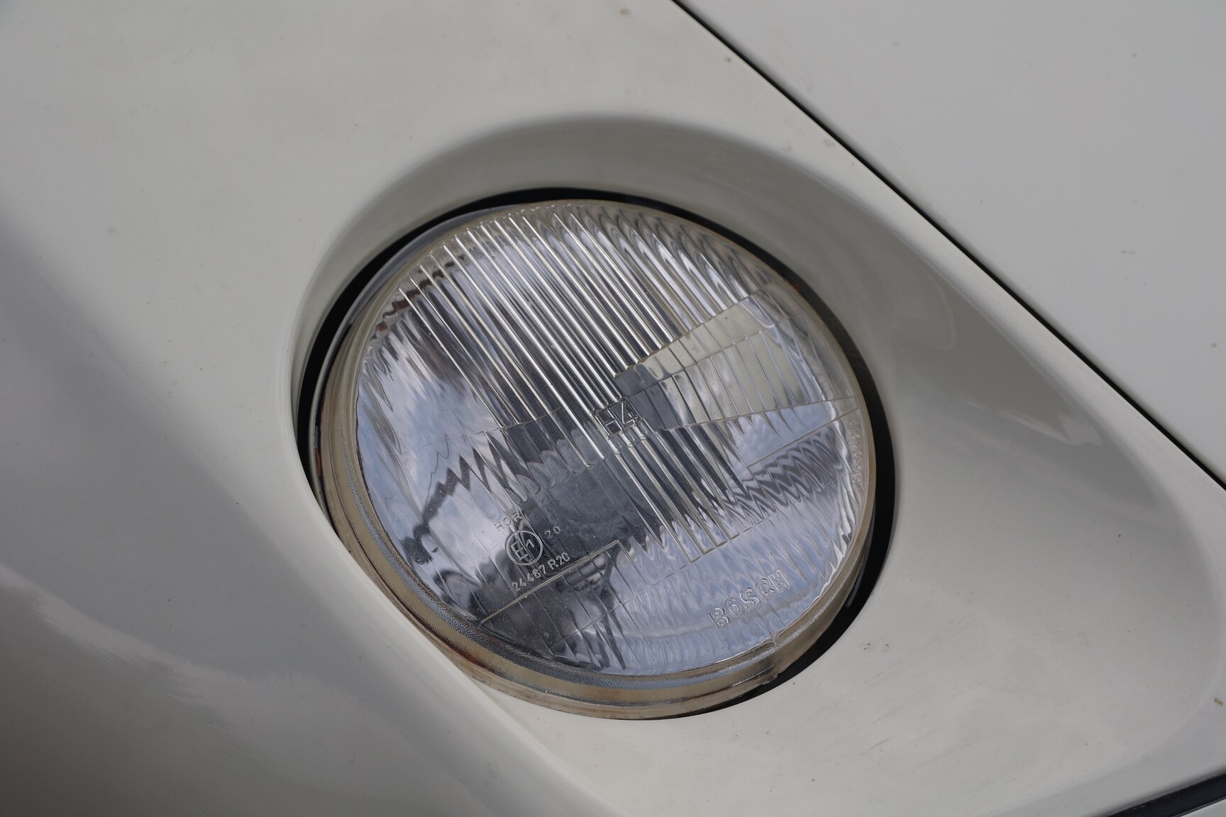 Exterior image of 1981 Porsche 928 S (53)