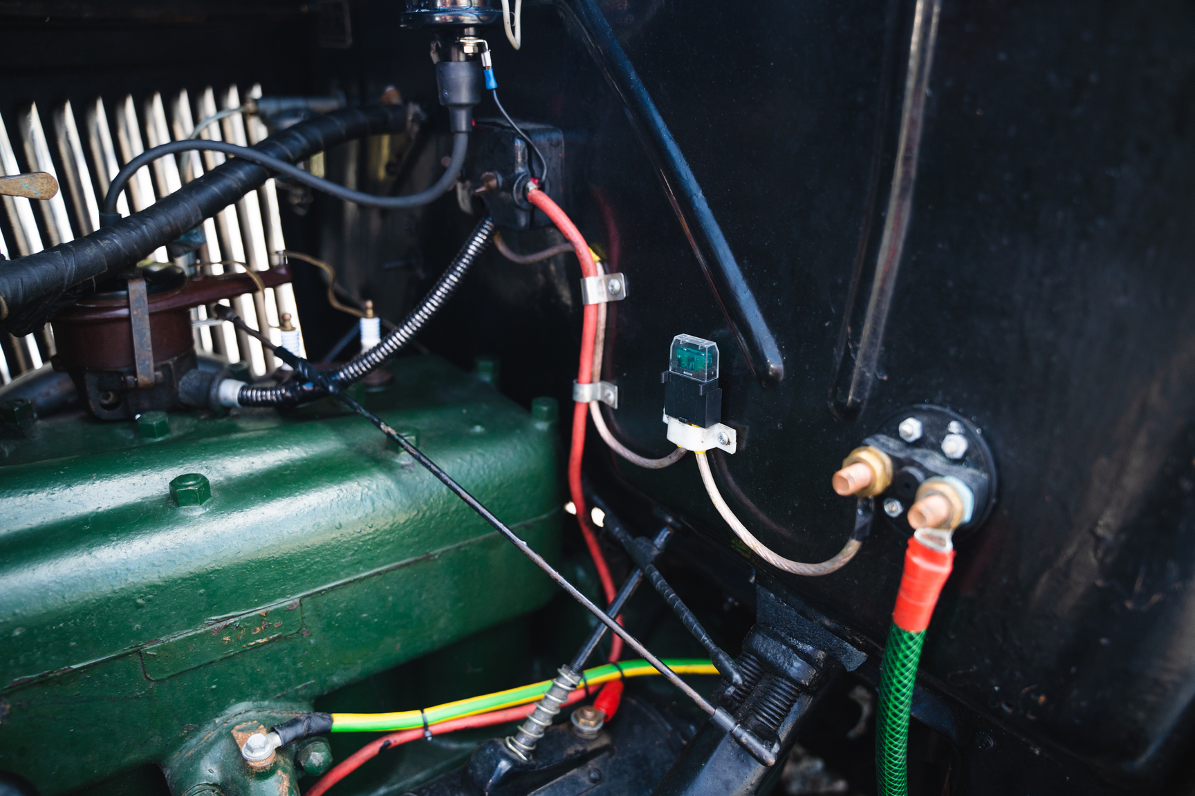 Image of 1931 Ford A Luxe Sedan mechanics (11)