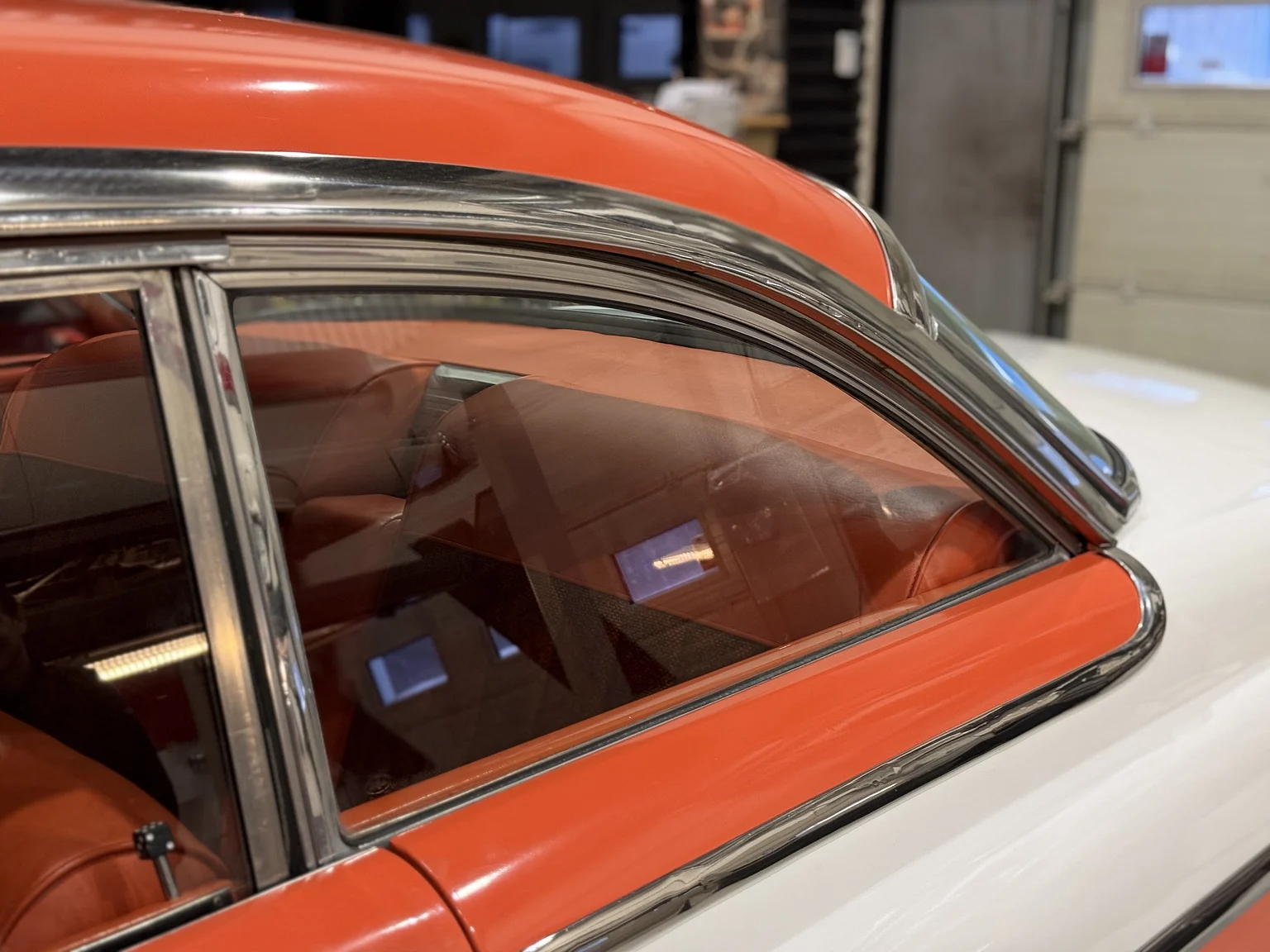 Exteriörbild på 1956 Mercury Montclair Sport Sedan (49)