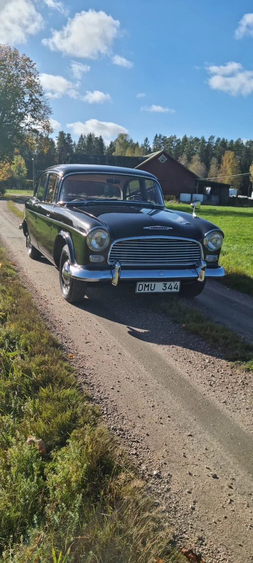 Exteriörbild på 1958 Humber Hawk (1)