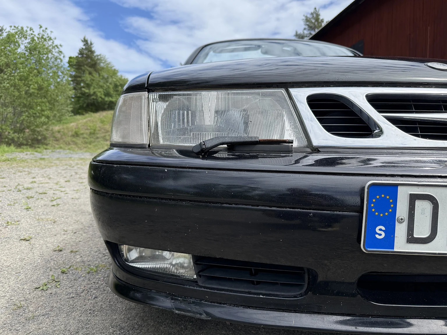Exterior image of 2002 Saab 9-3 2.0T SE Convertible – NO RESERVE (30)