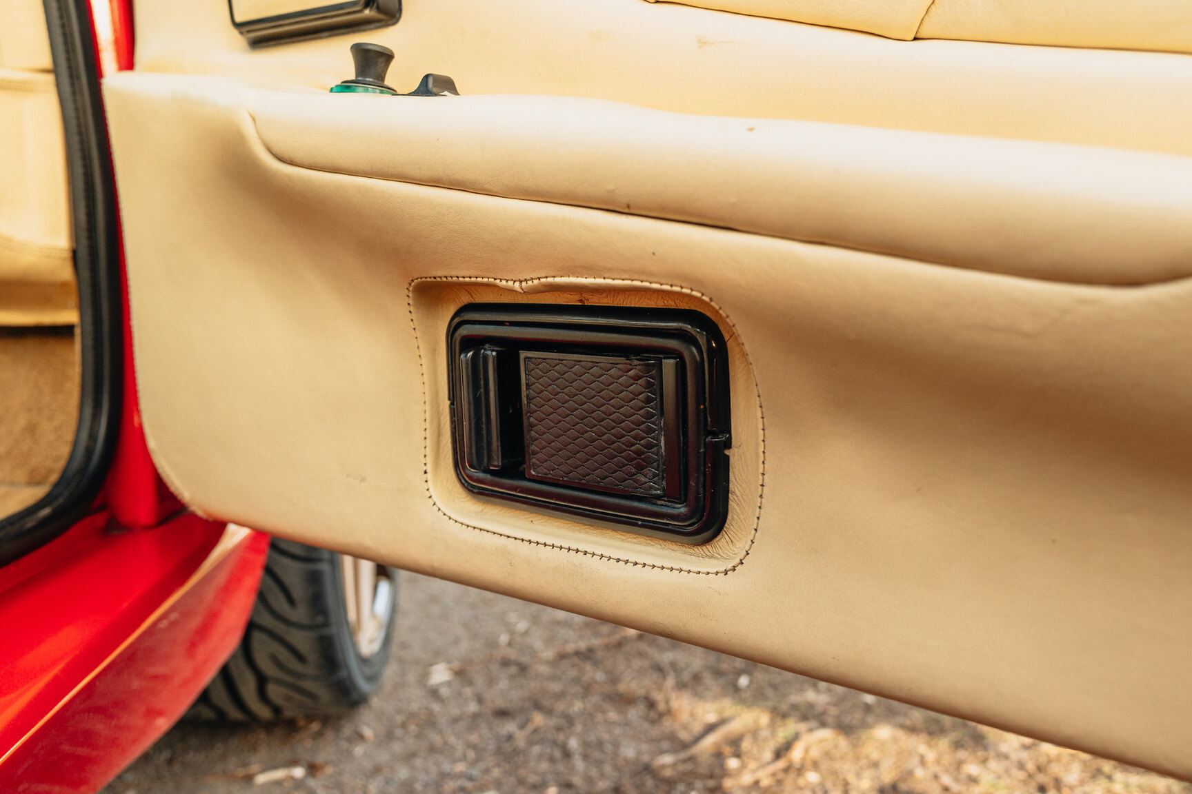 Interior image of 1989 Lotus Esprit Turbo 