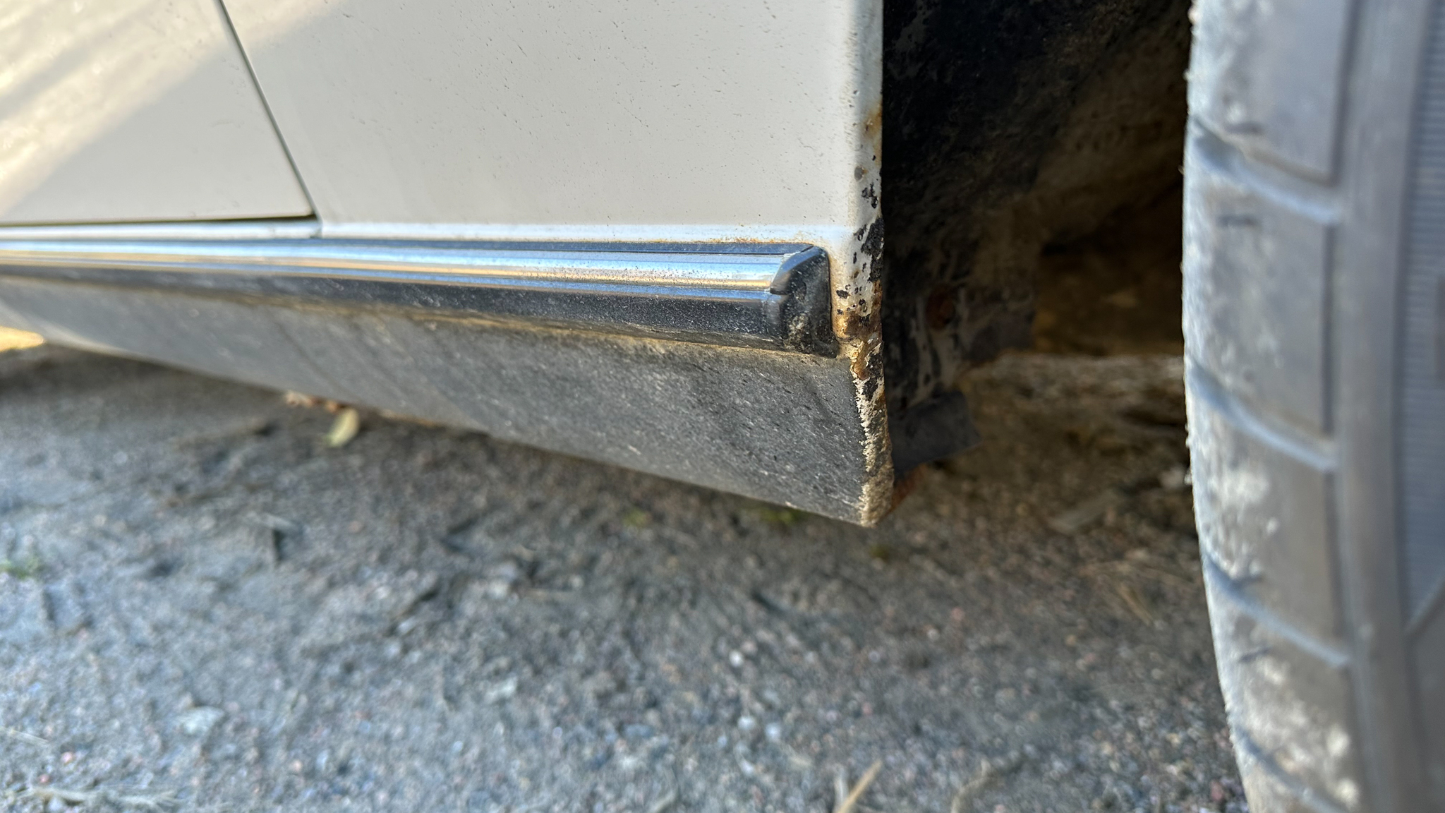 Exteriörbild på 1984 BMW 745i Executive Automat