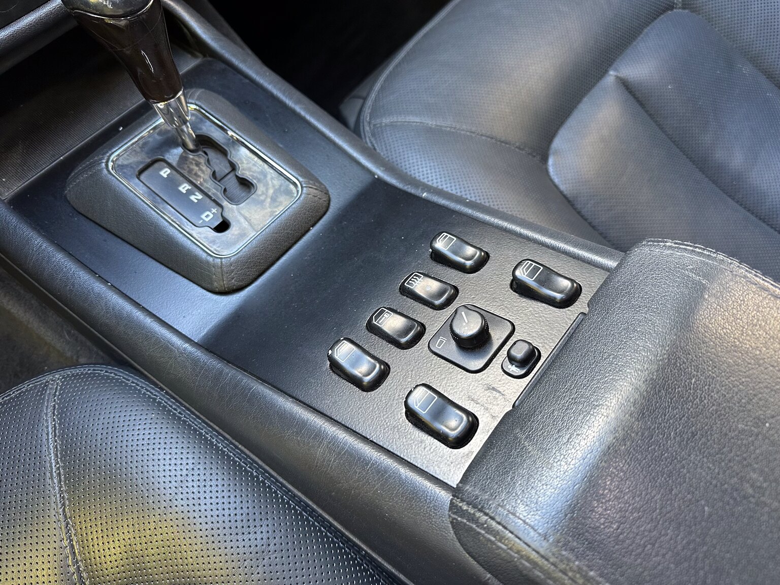 Interior image of 2001 Mercedes-Benz CL600/ML 55 AMG
