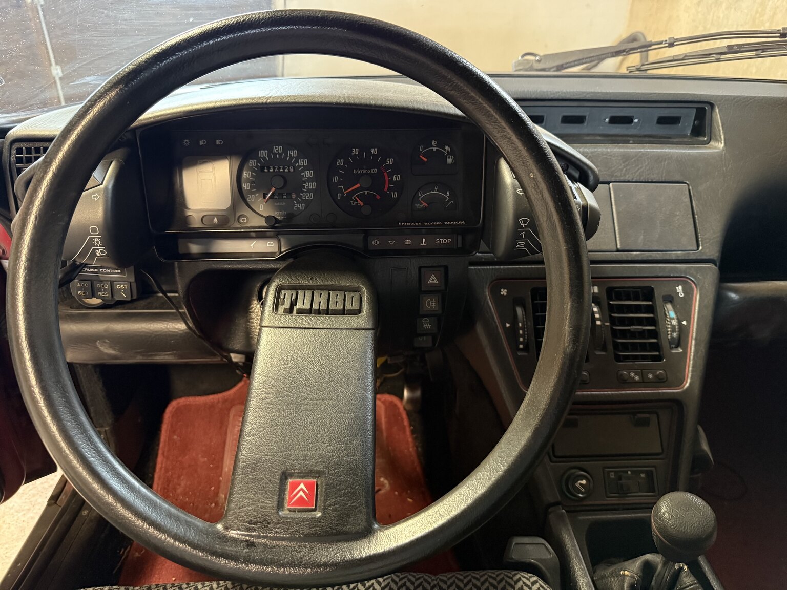 Interior image of 1988 Citroën CX 25 2.5 GTi Turbo II