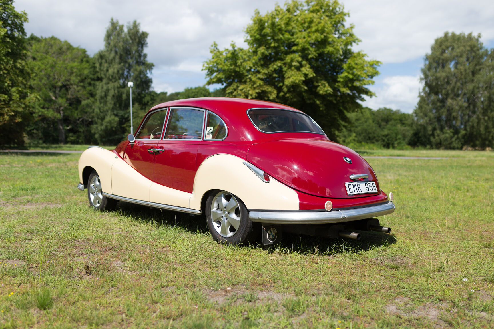 Exteriörbild på 1955 BMW 501 A Deluxe V8