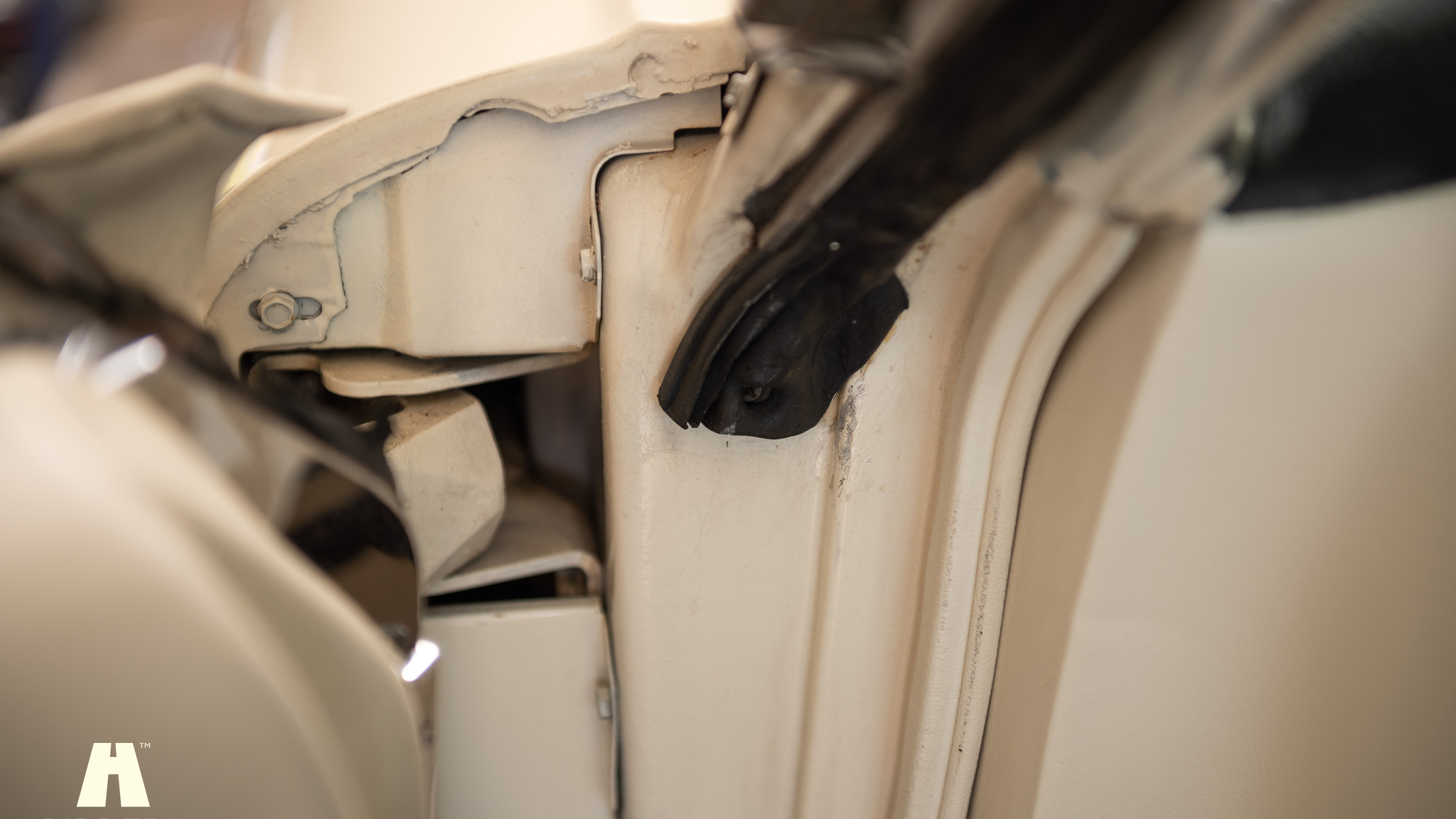 Interior image of 1964 Ford Thunderbird 6.4 HT (39)