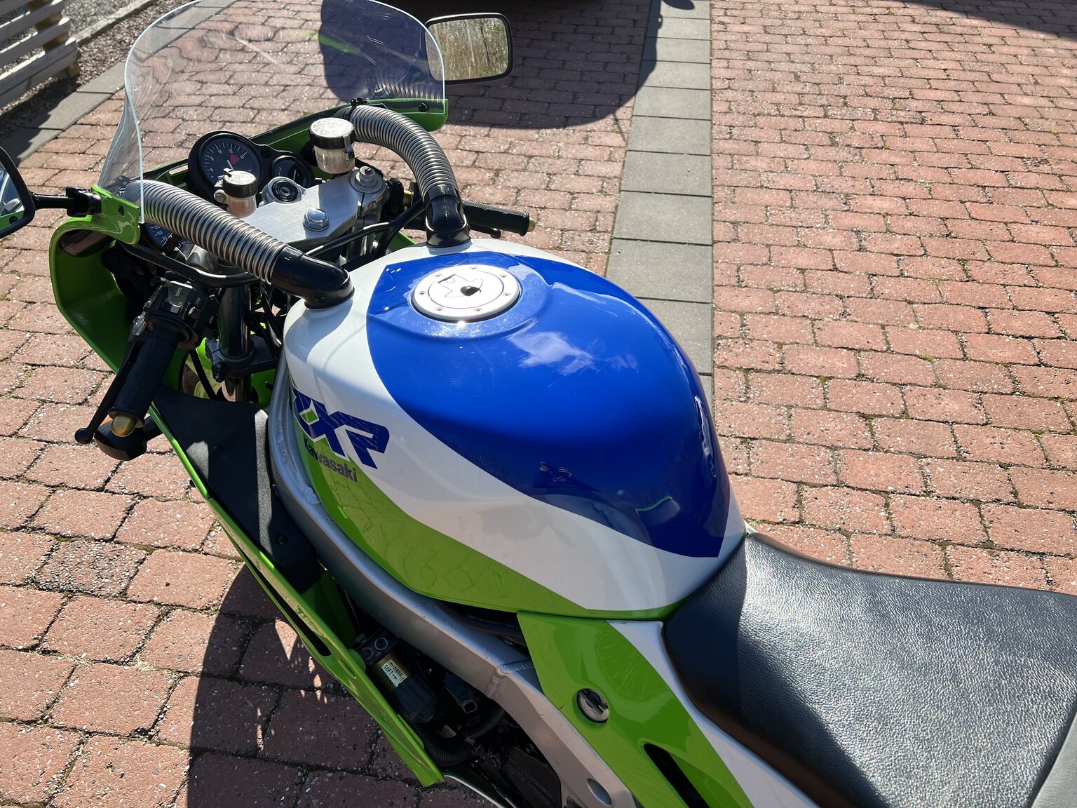 Exterior image of 1989 Kawasaki ZXR 750 H1 (28)