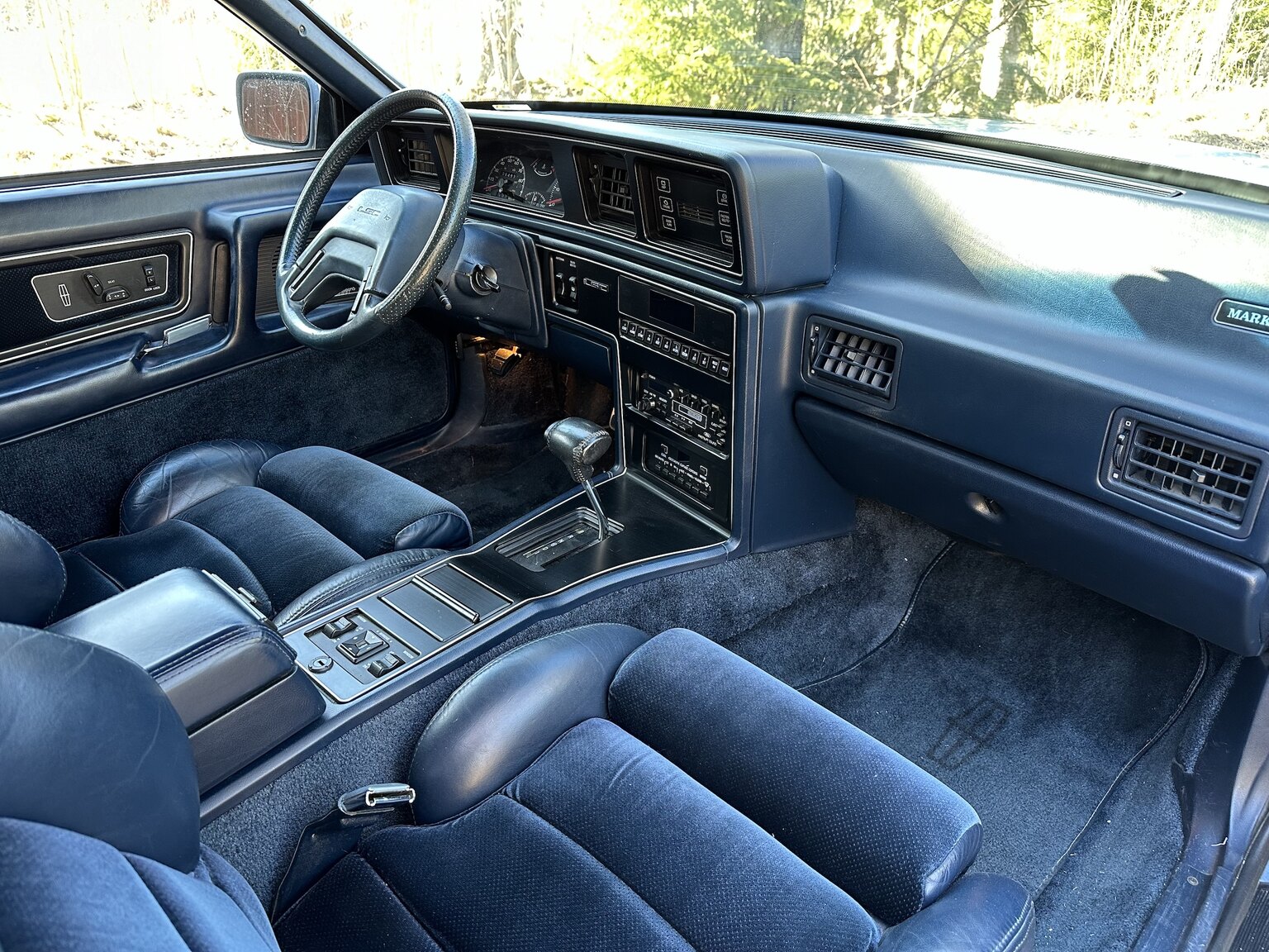 Interiörbild 1987 Lincoln Mark VII LSC